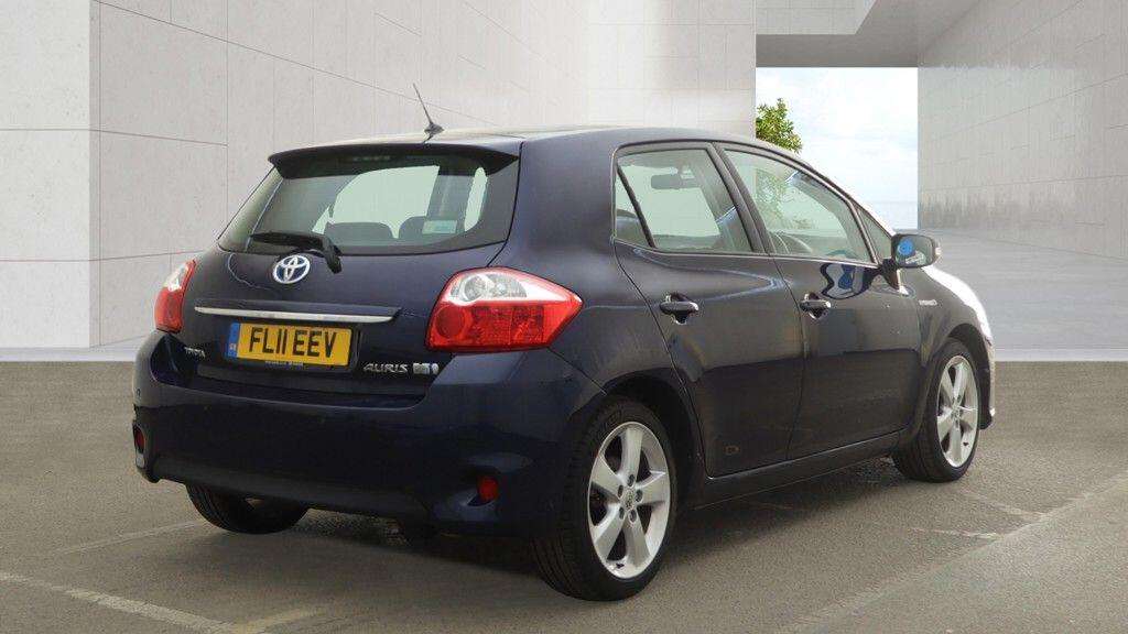 A 2011 TOYOTA AURIS 1.8 VVT-h T4 CVT Euro 5 (s/s) 5dr A 2011 TOYOTA AURIS 1.8 VVT-h T4 CVT Euro 5 (s/s) 5dr