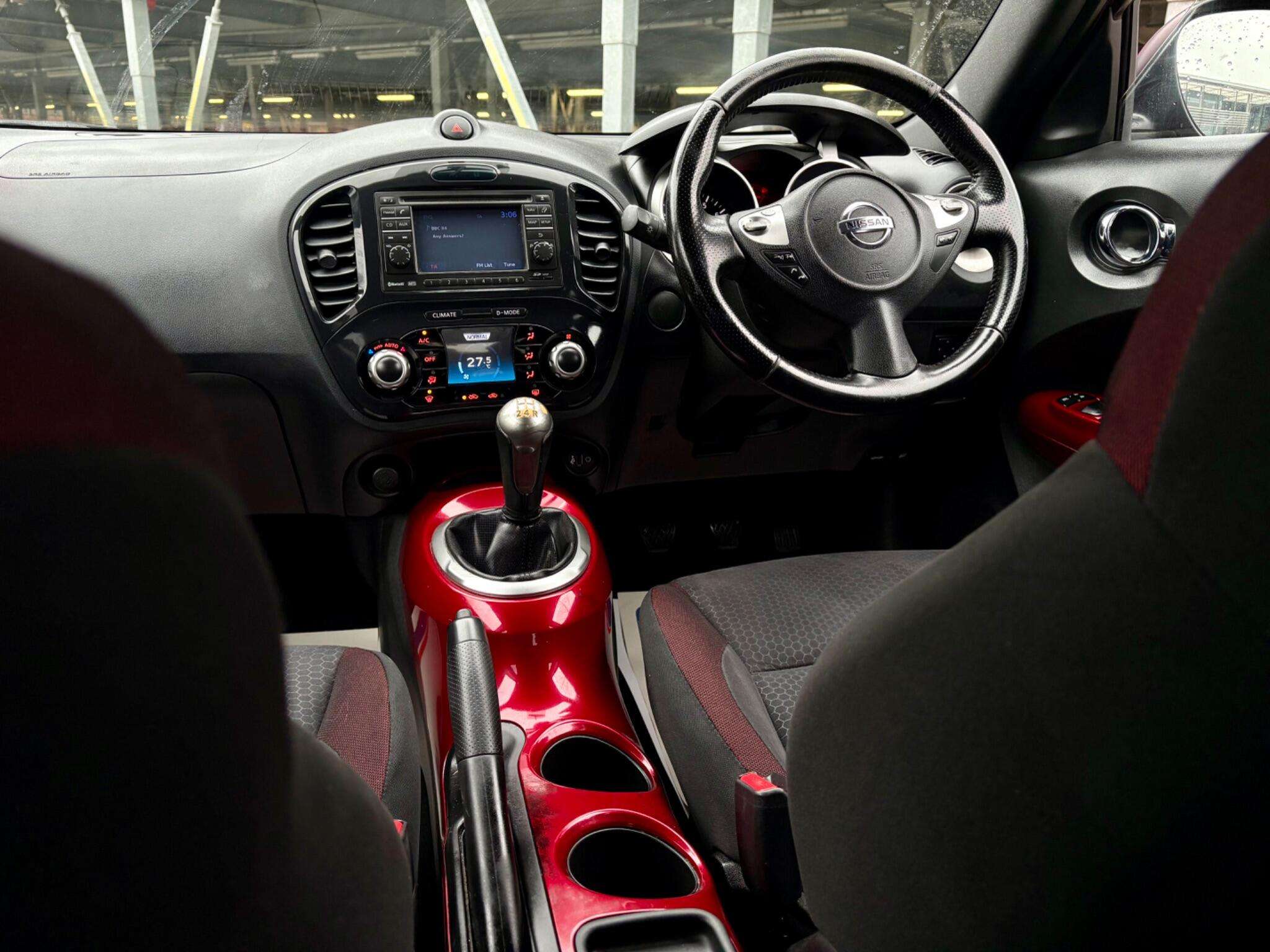 A 2010 NISSAN JUKE 1.6 Acenta Premium Euro 5 5dr A 2010 NISSAN JUKE 1.6 Acenta Premium Euro 5 5dr