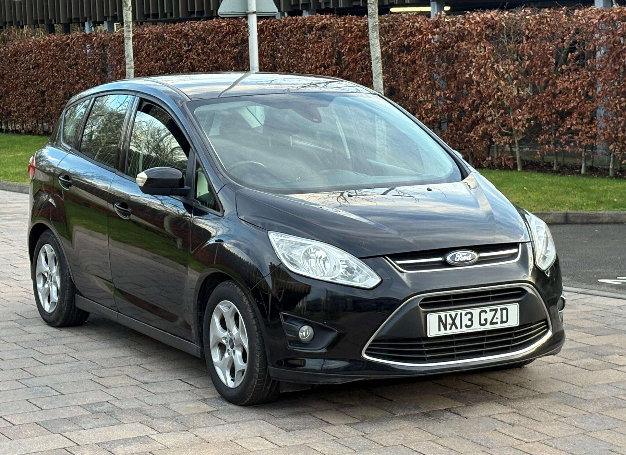 A 2013 FORD C-MAX 1.6 Zetec Euro 5 5dr A 2013 FORD C-MAX 1.6 Zetec Euro 5 5dr