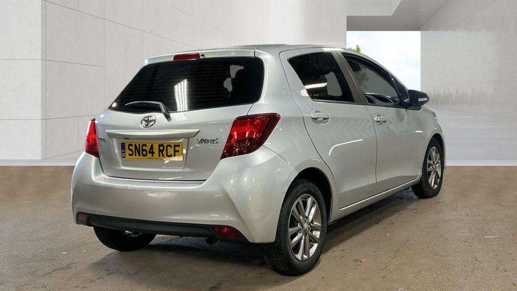 A 2014 TOYOTA YARIS 1.33 Dual VVT-i Icon Euro 5 5dr A 2014 TOYOTA YARIS 1.33 Dual VVT-i Icon Euro 5 5dr