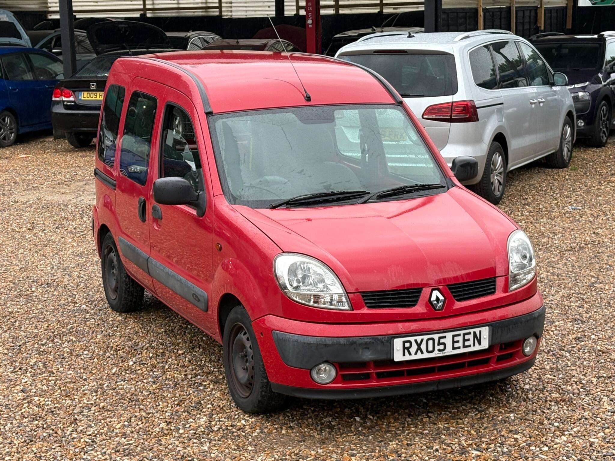 A 2005 RENAULT KANGOO 1.6 16v Authentique 5dr A 2005 RENAULT KANGOO 1.6 16v Authentique 5dr
