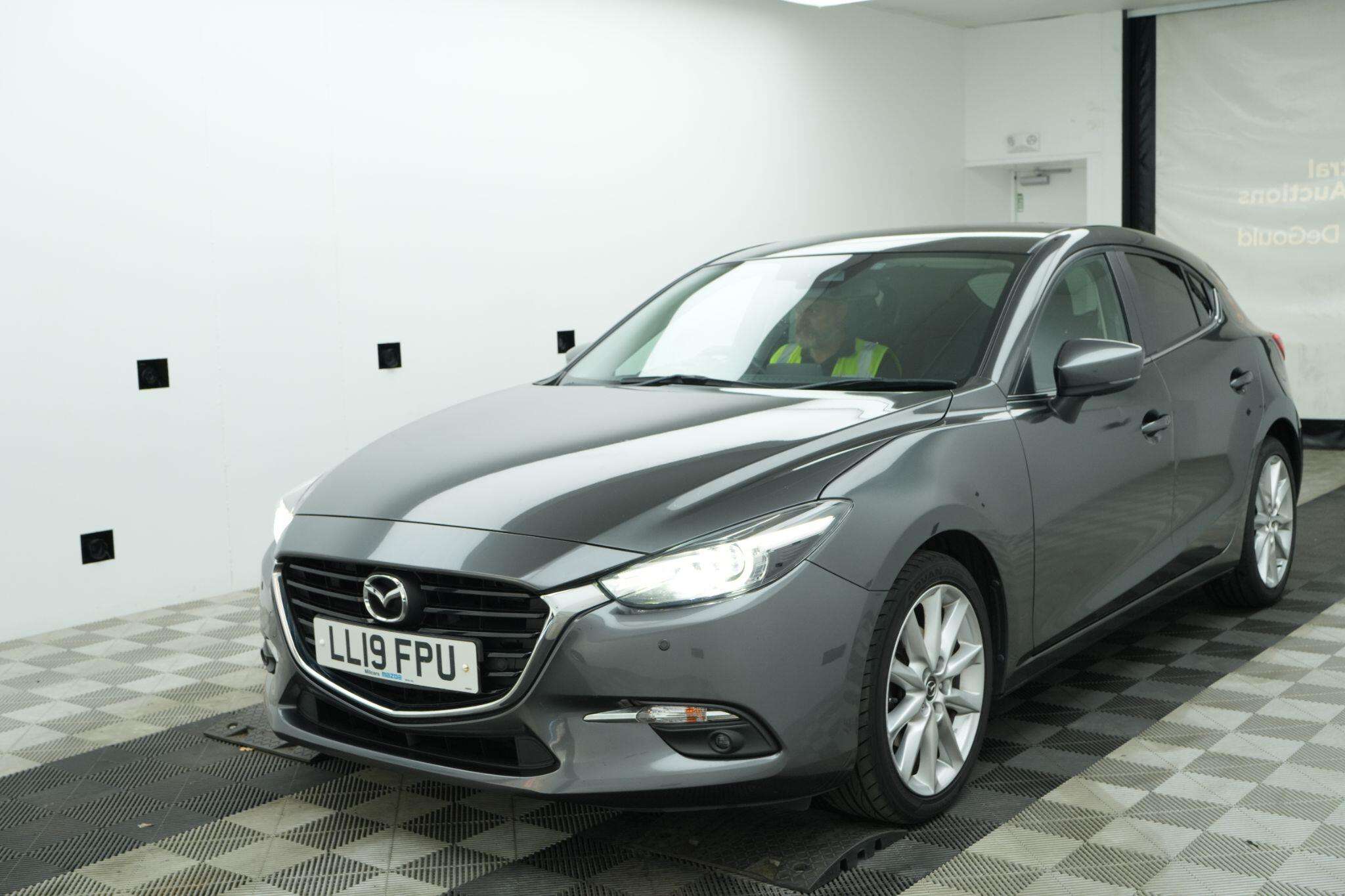A 2019 MAZDA 3 2.0 SKYACTIV-G Sport Nav Euro 6 (s/s) 5dr A 2019 MAZDA 3 2.0 SKYACTIV-G Sport Nav Euro 6 (s/s) 5dr