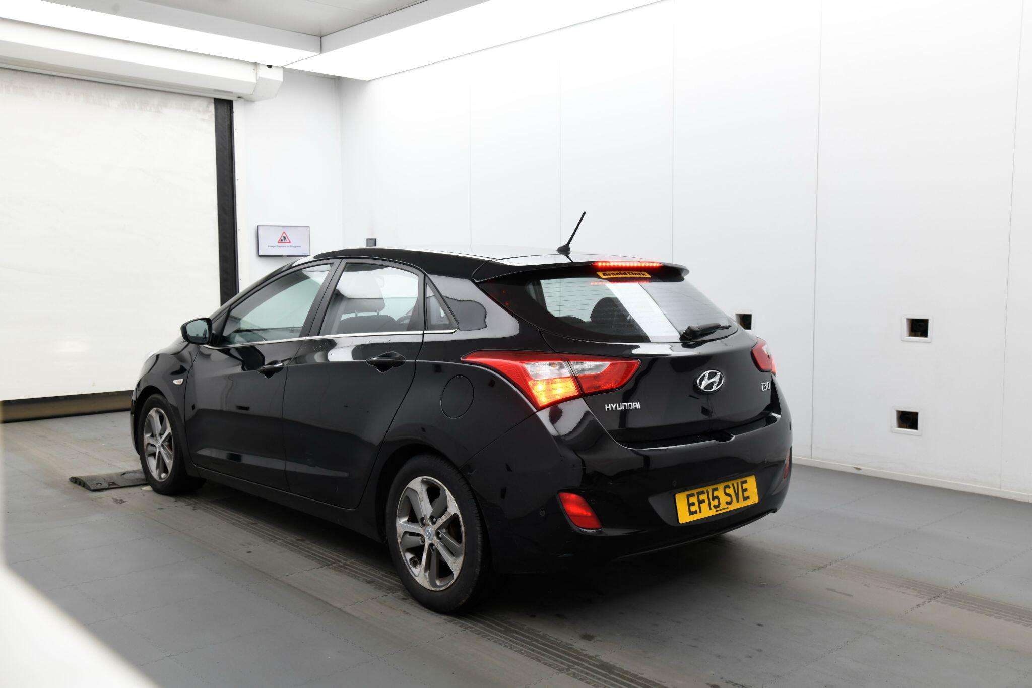 A 2015 HYUNDAI I30 1.4 Blue Drive SE Euro 6 (s/s) 5dr A 2015 HYUNDAI I30 1.4 Blue Drive SE Euro 6 (s/s) 5dr