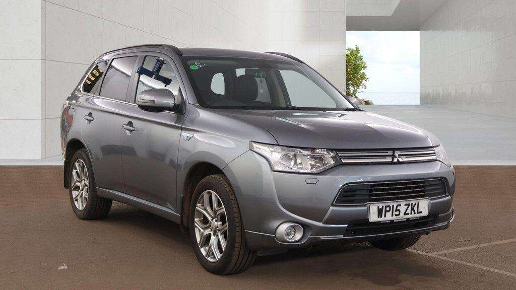 A 2015 MITSUBISHI OUTLANDER 2.0h 12kWh GX4h CVT 4WD Euro 5 (s/s) 5dr A 2015 MITSUBISHI OUTLANDER 2.0h 12kWh GX4h CVT 4WD Euro 5 (s/s) 5dr