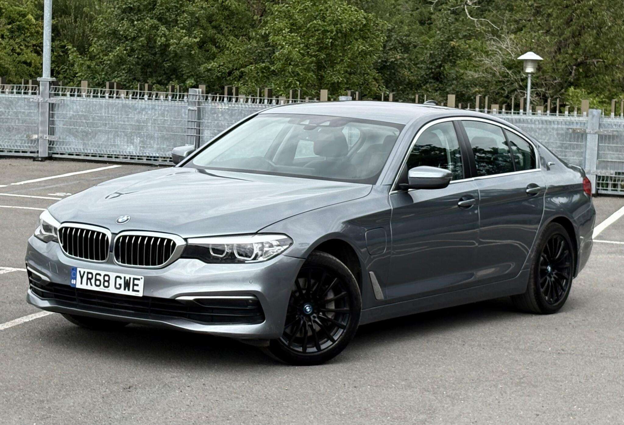 A 2018 BMW 5 SERIES 2.0 530e 9.2kWh SE Auto Euro 6 (s/s) 4dr A 2018 BMW 5 SERIES 2.0 530e 9.2kWh SE Auto Euro 6 (s/s) 4dr