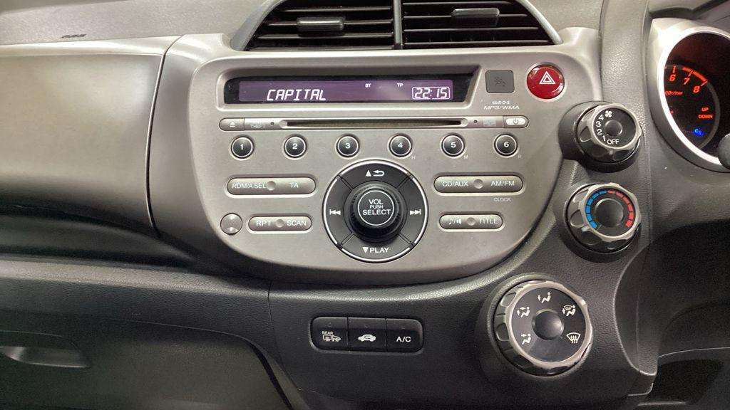 2010 HONDA JAZZ 2010 HONDA JAZZ