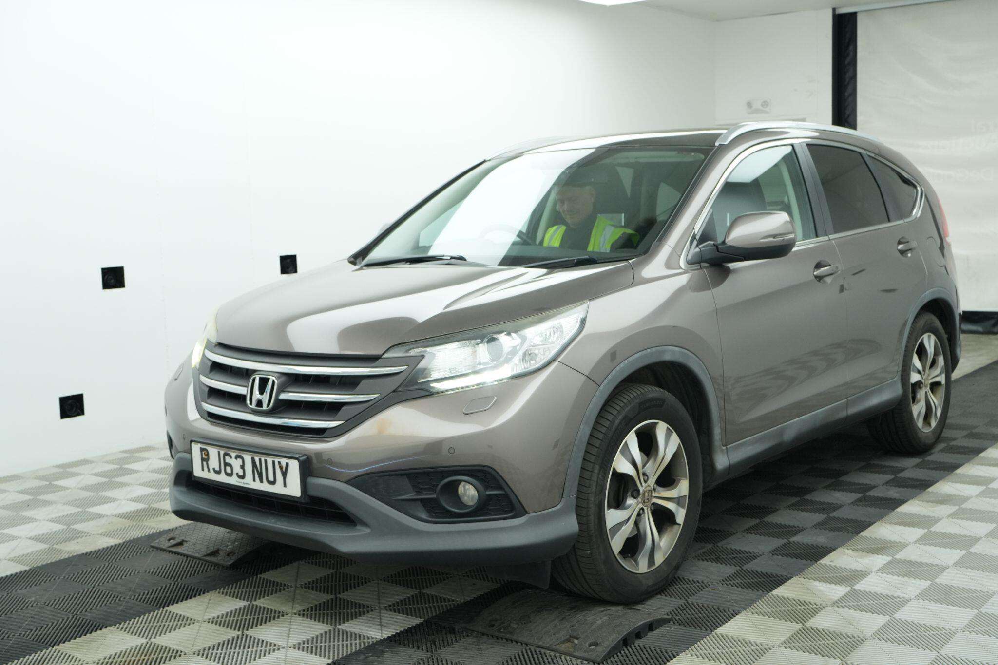 A 2014 HONDA CR-V 2.0 i-VTEC EX Auto 4WD Euro 5 5dr A 2014 HONDA CR-V 2.0 i-VTEC EX Auto 4WD Euro 5 5dr