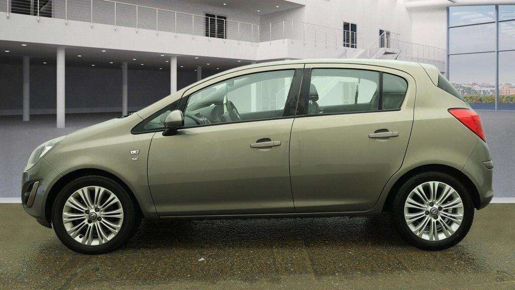 A 2014 VAUXHALL CORSA 1.4 16V SE Auto Euro 5 5dr A 2014 VAUXHALL CORSA 1.4 16V SE Auto Euro 5 5dr