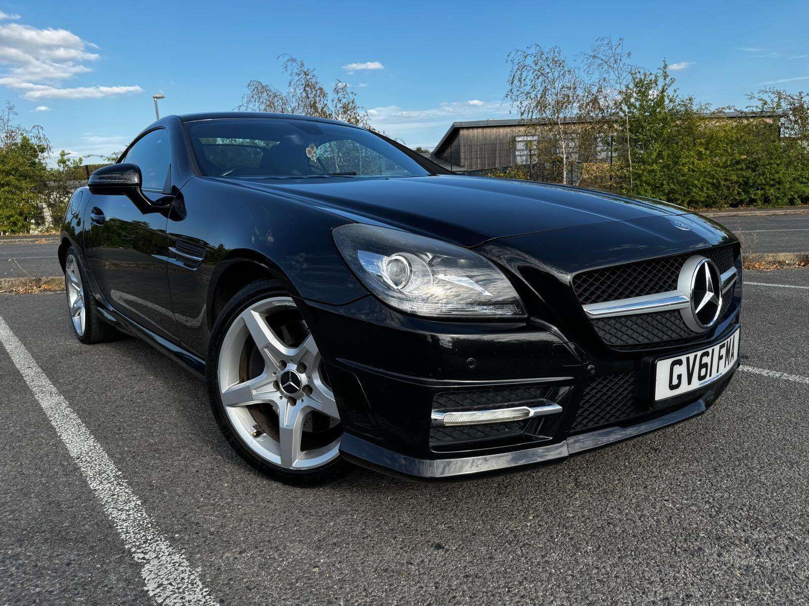 A 2012 MERCEDES-BENZ SLK 1.8 SLK200 BlueEfficiency AMG Sport G-Tronic+ Euro 5 (s/s) 2dr A 2012 MERCEDES-BENZ SLK 1.8 SLK200 BlueEfficiency AMG Sport G-Tronic+ Euro 5 (s/s) 2dr