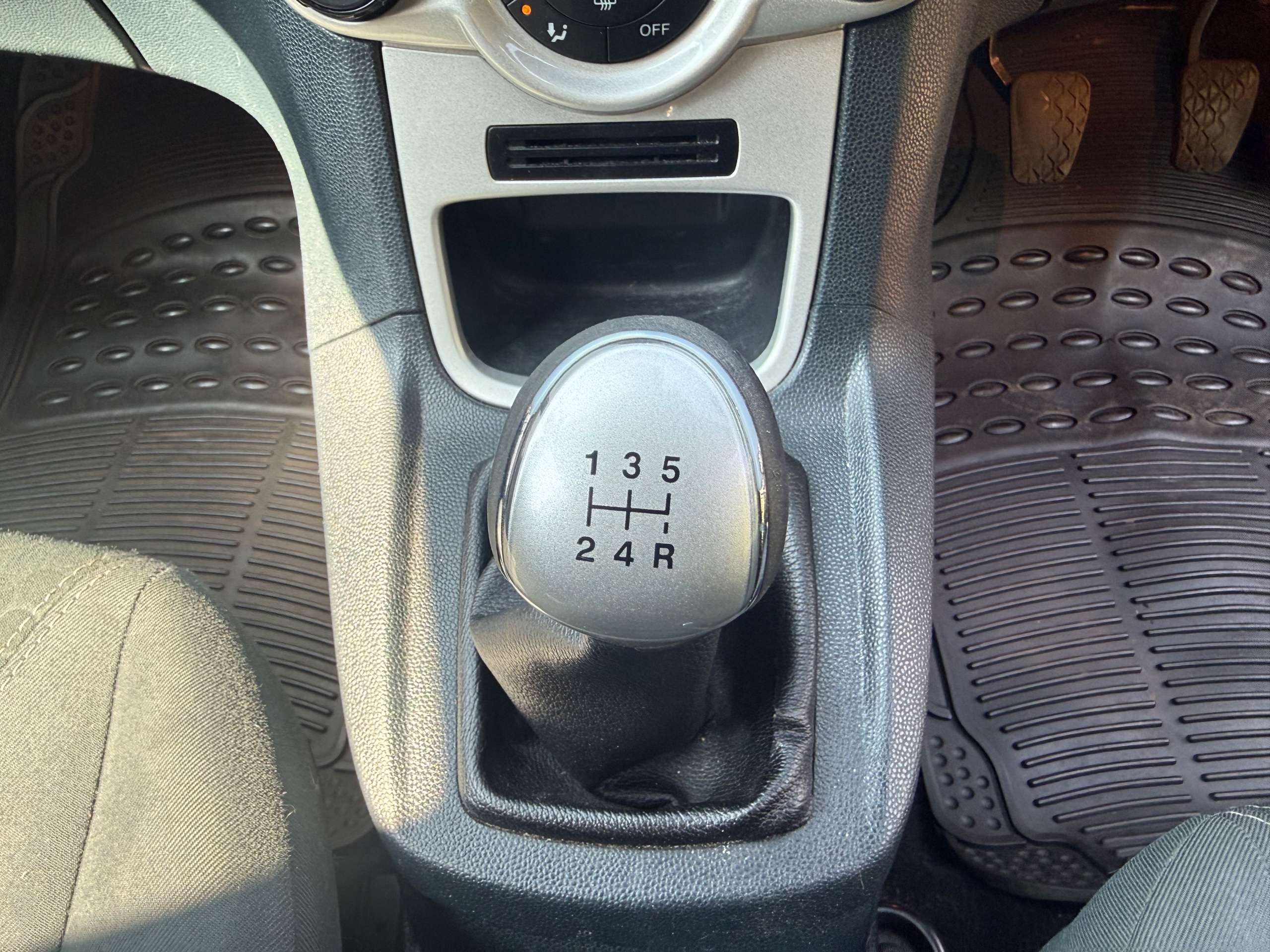 2012 FORD FIESTA 2012 FORD FIESTA