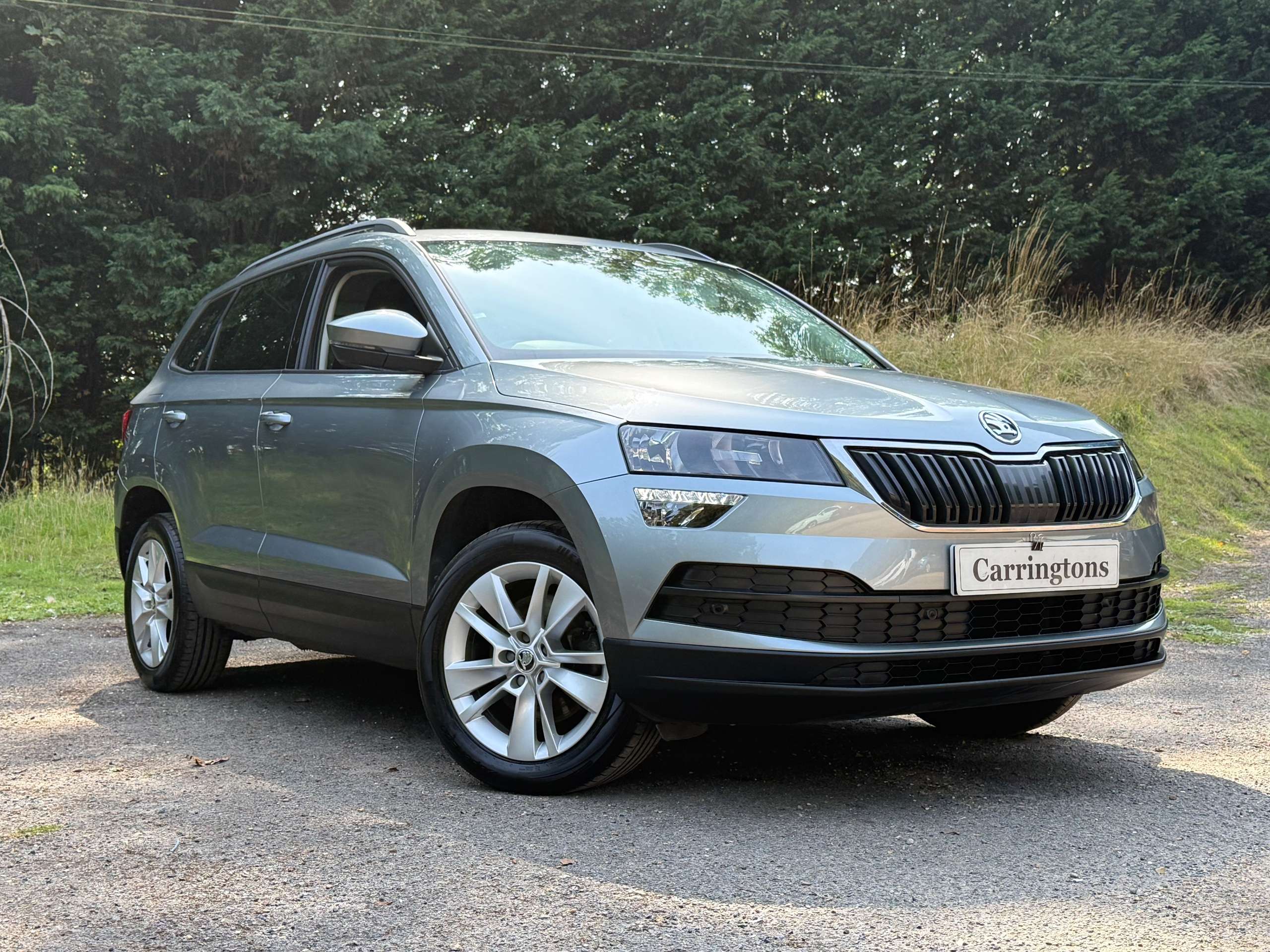 A 2018 SKODA KAROQ 1.0 TSI SE Technology SUV 5dr Petrol Manual Euro 6 (s/s) (115 ps) A 2018 SKODA KAROQ 1.0 TSI SE Technology SUV 5dr Petrol Manual Euro 6 (s/s) (115 ps)