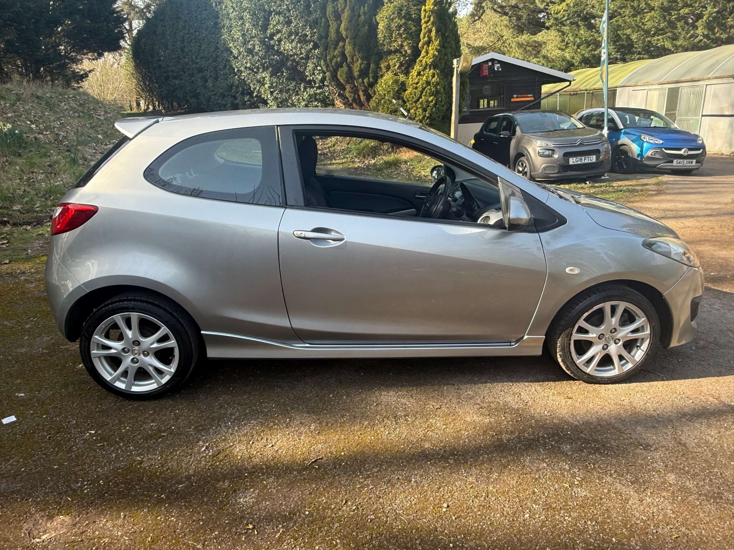 2010 MAZDA MAZDA2 2010 MAZDA MAZDA2