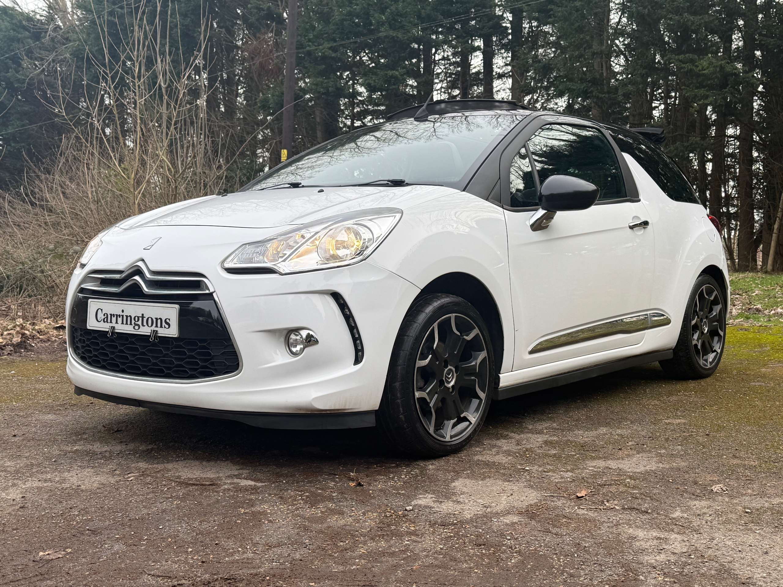 A 2014 CITROEN DS3 CABRIO 1.6 VTi DStyle Plus Convertible 2dr Petrol Manual Euro 5 (120 ps) A 2014 CITROEN DS3 CABRIO 1.6 VTi DStyle Plus Convertible 2dr Petrol Manual Euro 5 (120 ps)
