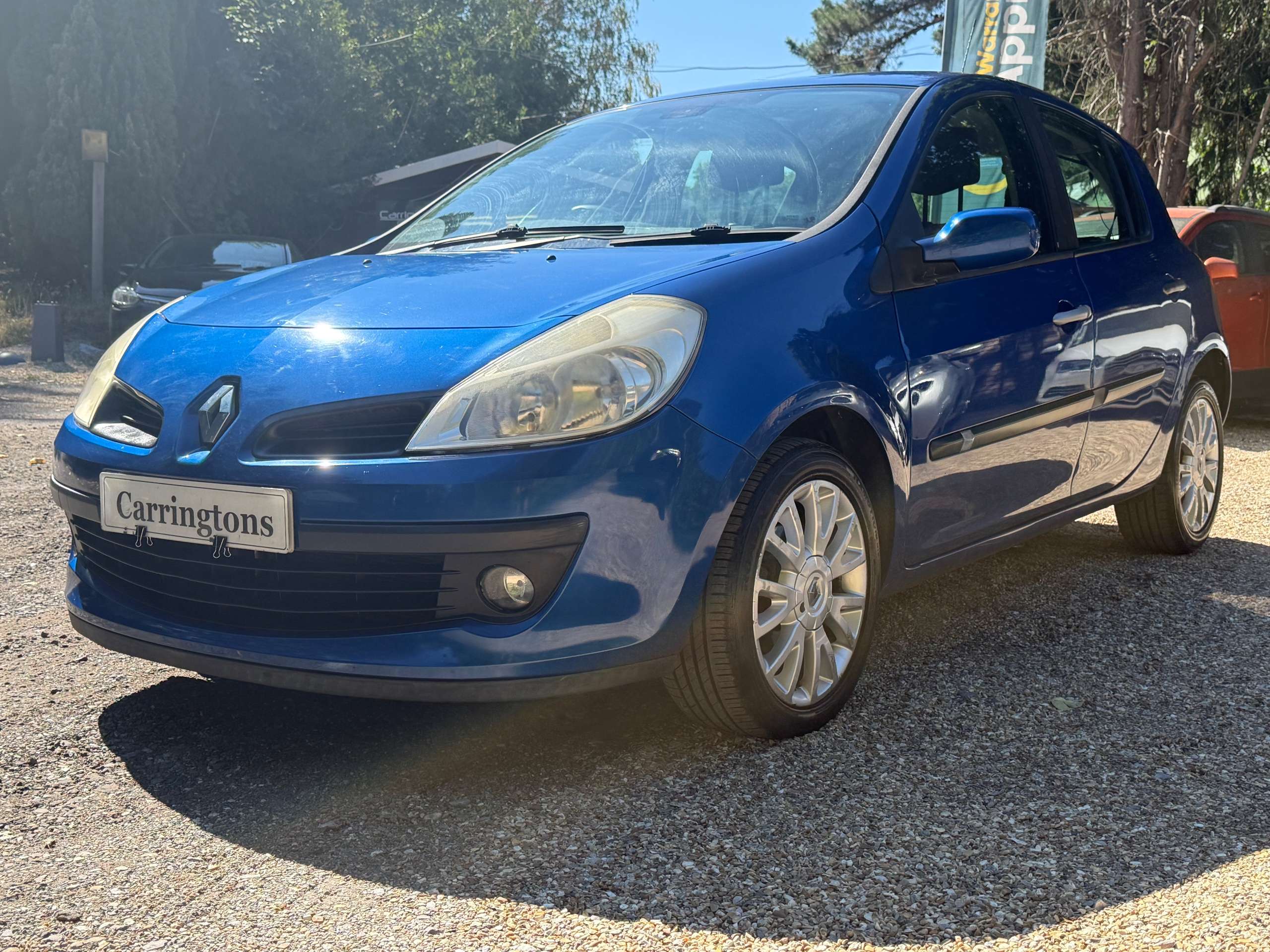 A 2009 RENAULT CLIO 1.2 16v Dynamique Hatchback 5dr Petrol Manual (139 g/km, 75 bhp) A 2009 RENAULT CLIO 1.2 16v Dynamique Hatchback 5dr Petrol Manual (139 g/km, 75 bhp)