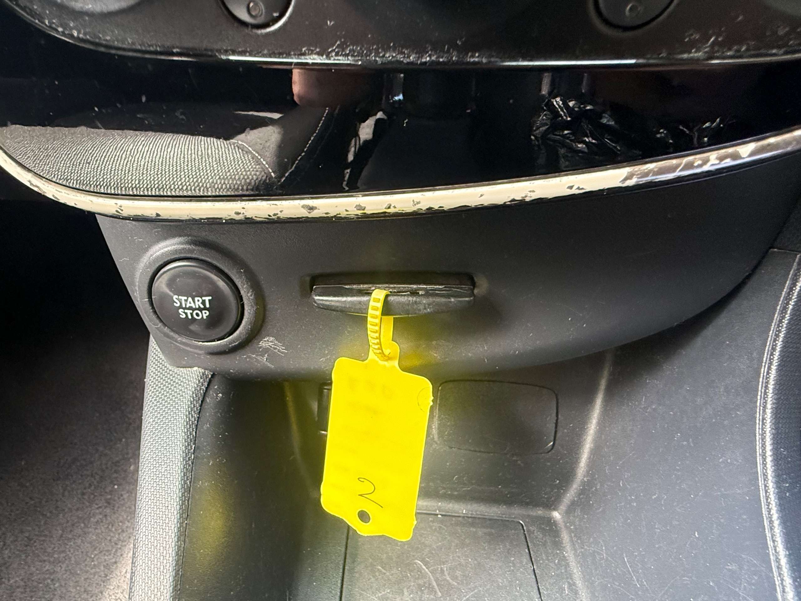 2014 RENAULT CLIO 2014 RENAULT CLIO