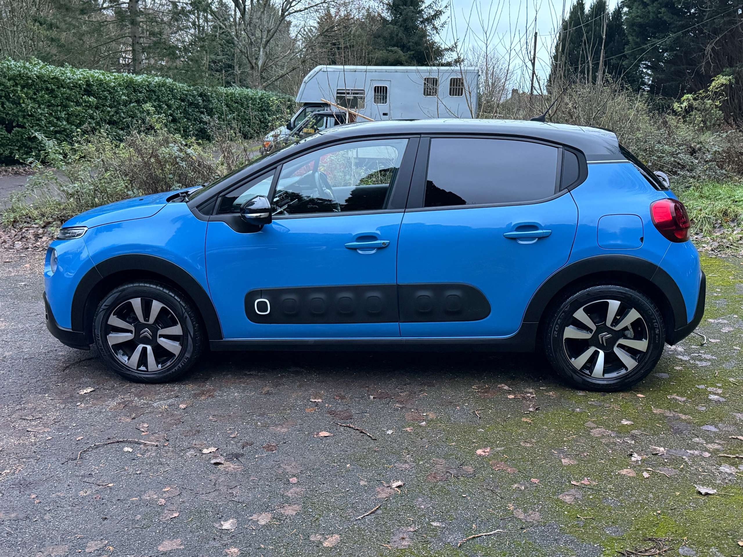 A 2017 CITROEN C3 1.2 PureTech Feel Hatchback 5dr Petrol Manual Euro 6 (s/s) (110 ps) A 2017 CITROEN C3 1.2 PureTech Feel Hatchback 5dr Petrol Manual Euro 6 (s/s) (110 ps)