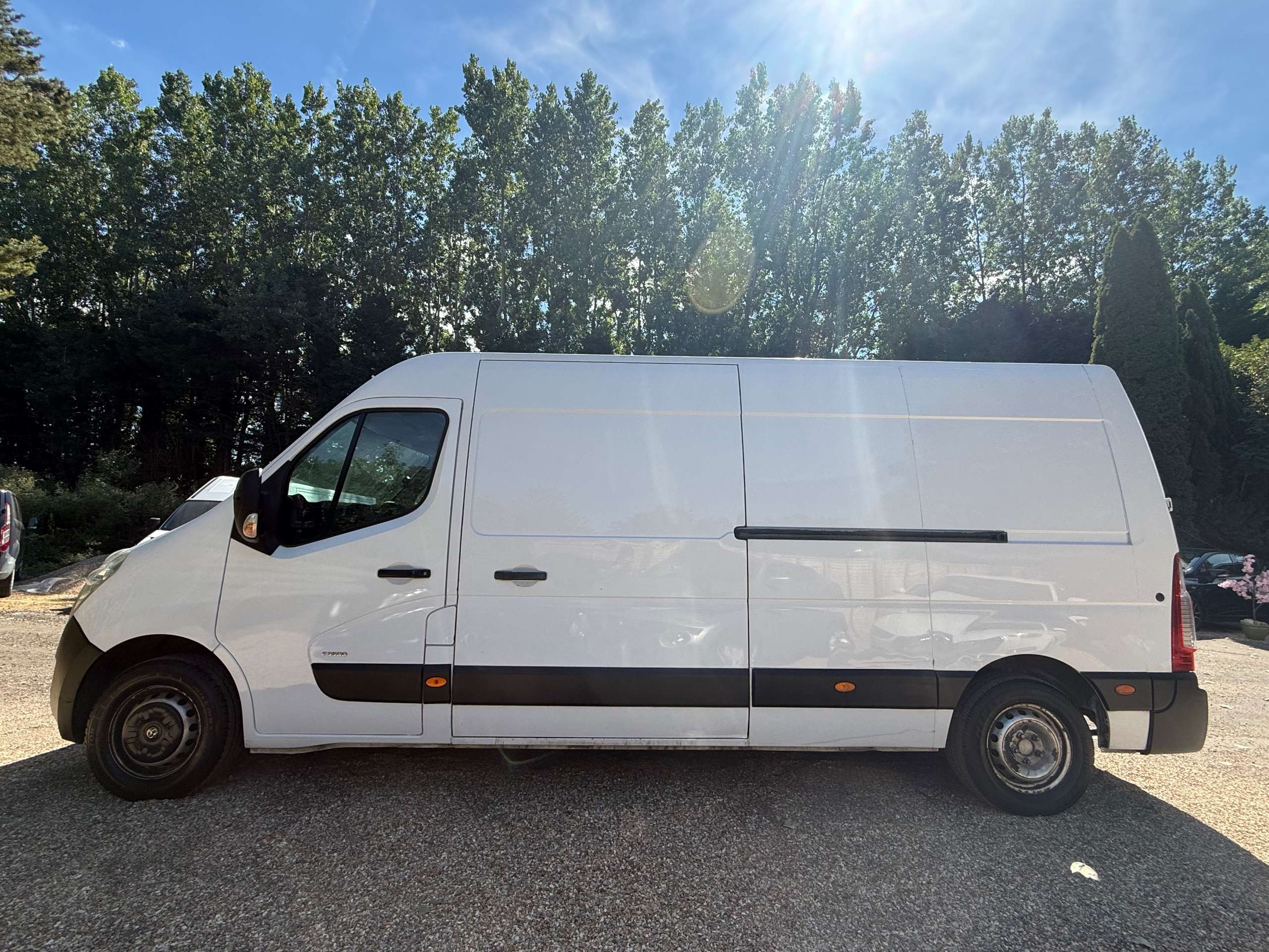 A 2019 VAUXHALL MOVANO 2.3 CDTi 3500 Panel Van 5dr Diesel Manual FWD L3 H2 Euro 6 (130 ps) A 2019 VAUXHALL MOVANO 2.3 CDTi 3500 Panel Van 5dr Diesel Manual FWD L3 H2 Euro 6 (130 ps)