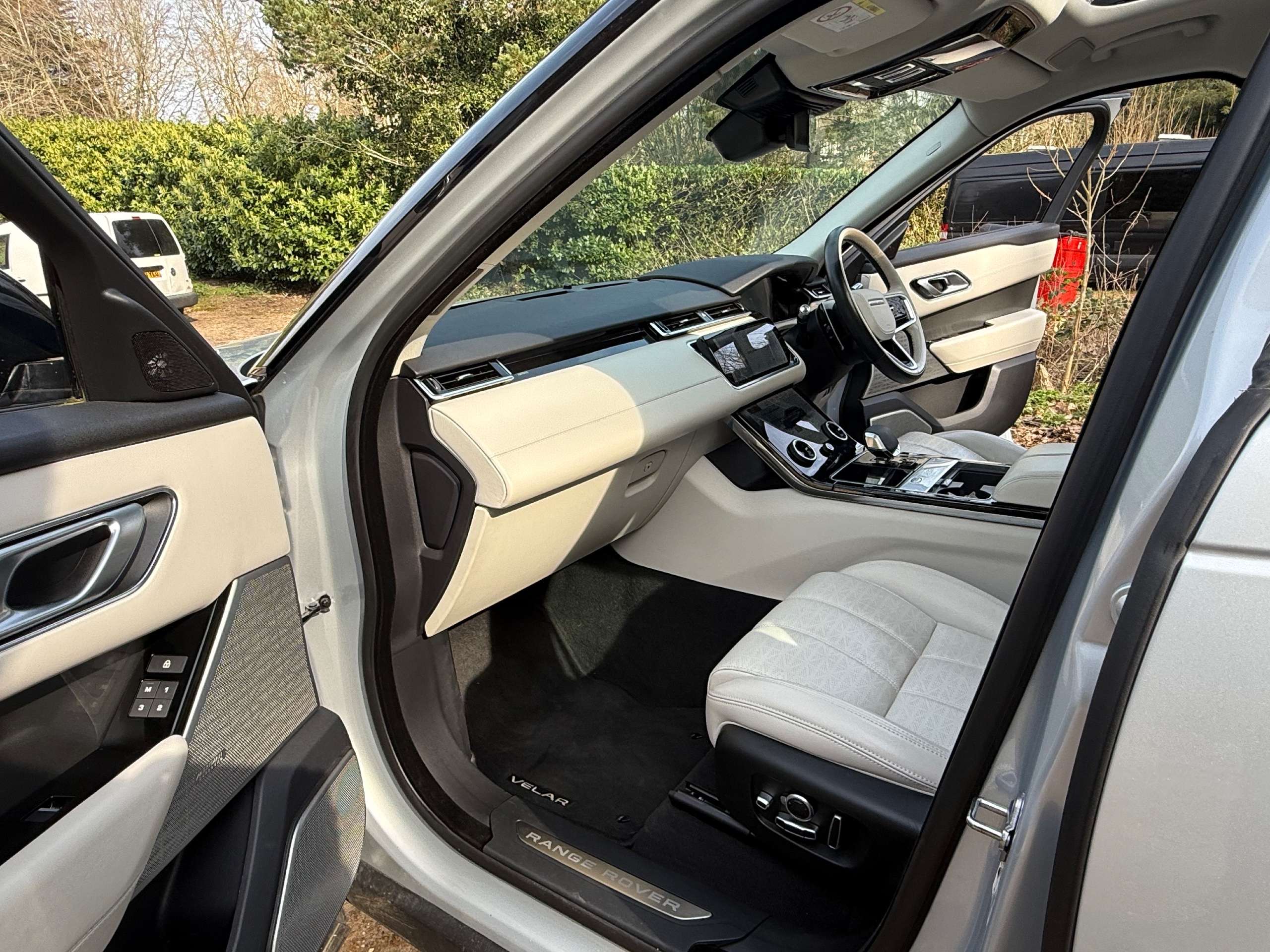 2021 LAND ROVER RANGE ROVER VELAR 2021 LAND ROVER RANGE ROVER VELAR