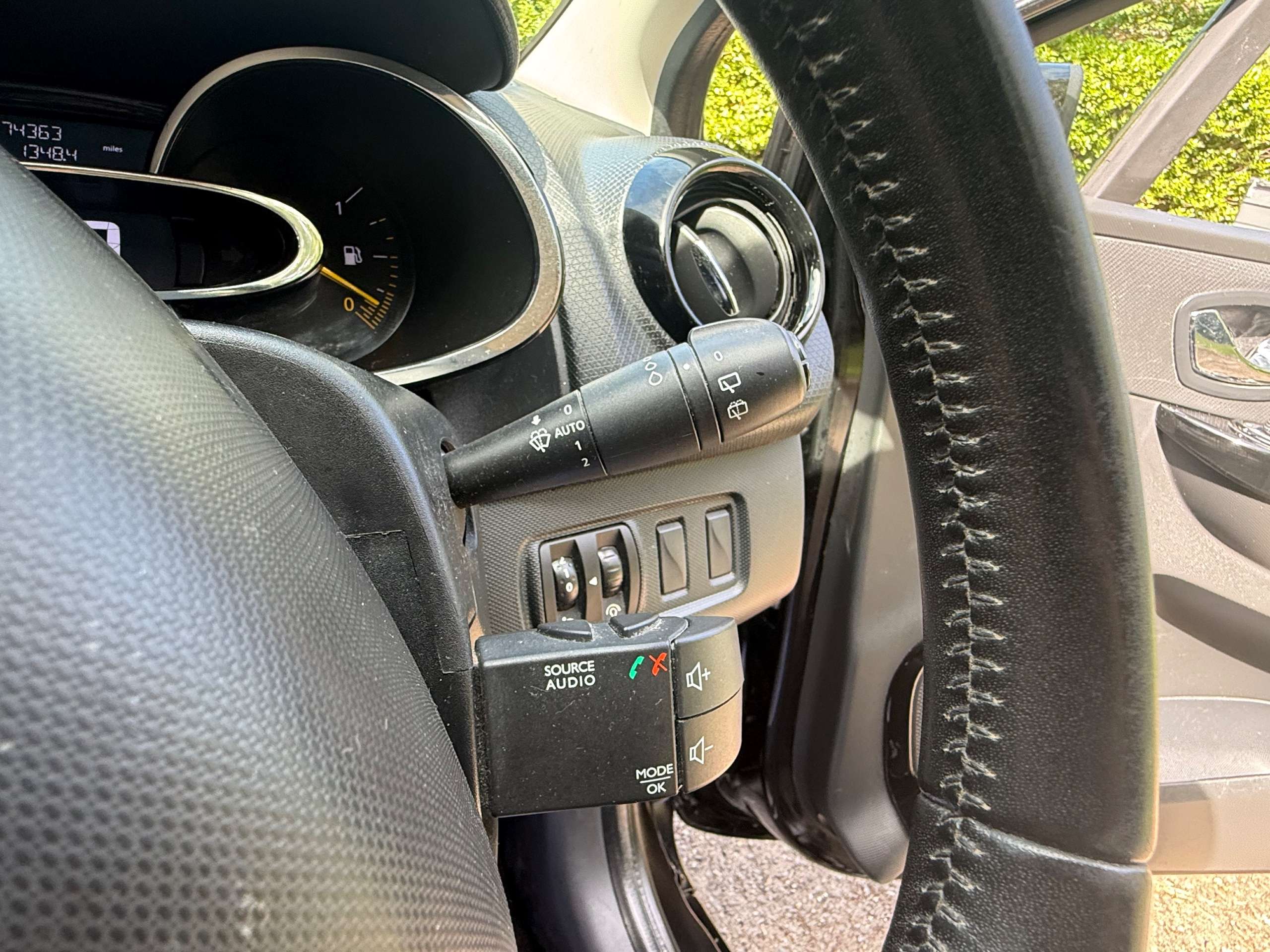 2014 RENAULT CLIO 2014 RENAULT CLIO