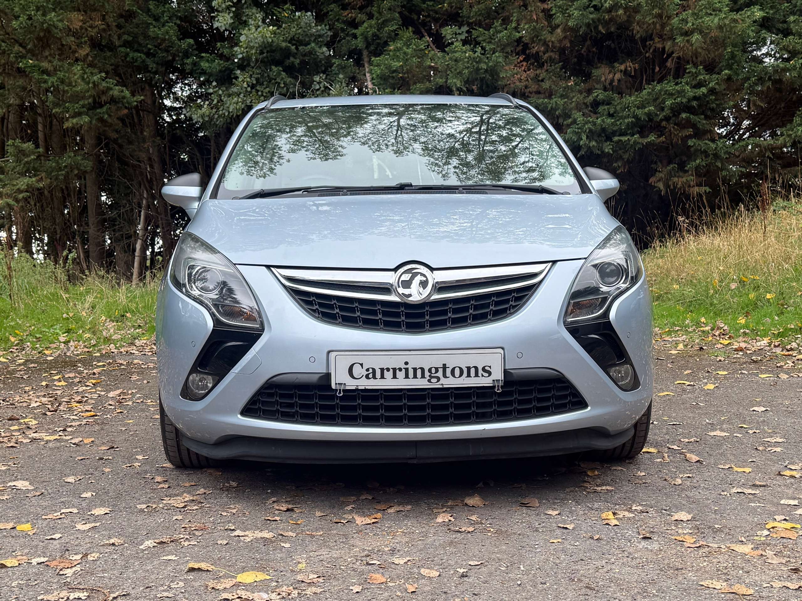 A 2014 VAUXHALL ZAFIRA TOURER 1.8 16V Exclusiv MPV 5dr Petrol Manual Euro 5 (140 ps) A 2014 VAUXHALL ZAFIRA TOURER 1.8 16V Exclusiv MPV 5dr Petrol Manual Euro 5 (140 ps)