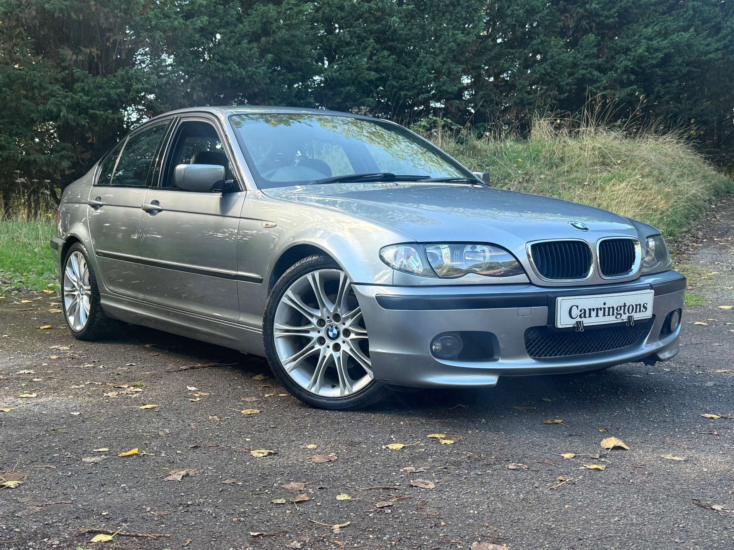 A 2003 BMW 3 SERIES 2.5 325i Sport Saloon 4dr Petrol Automatic (229 g/km, 192 bhp) A 2003 BMW 3 SERIES 2.5 325i Sport Saloon 4dr Petrol Automatic (229 g/km, 192 bhp)