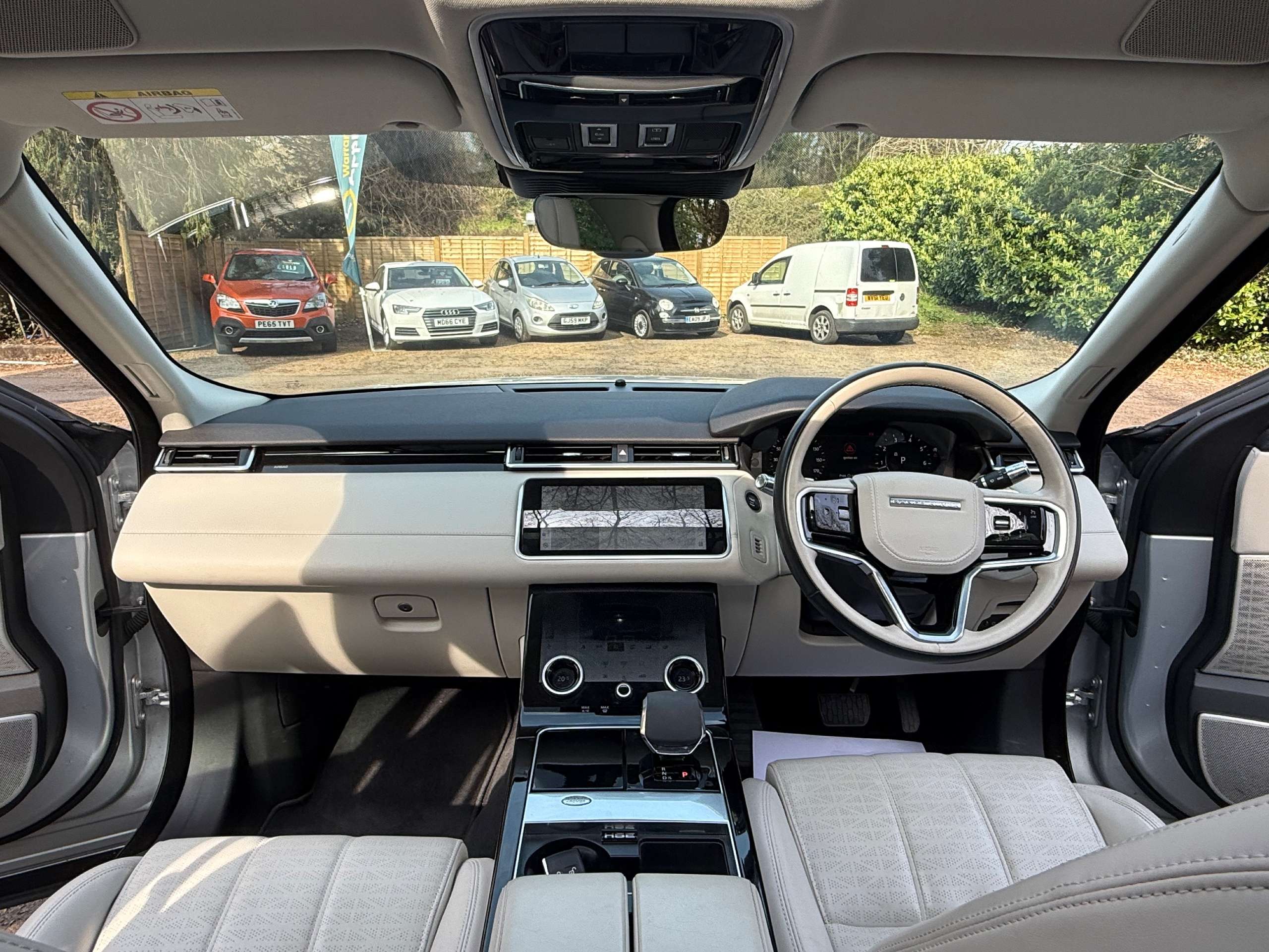 2021 LAND ROVER RANGE ROVER VELAR 2021 LAND ROVER RANGE ROVER VELAR