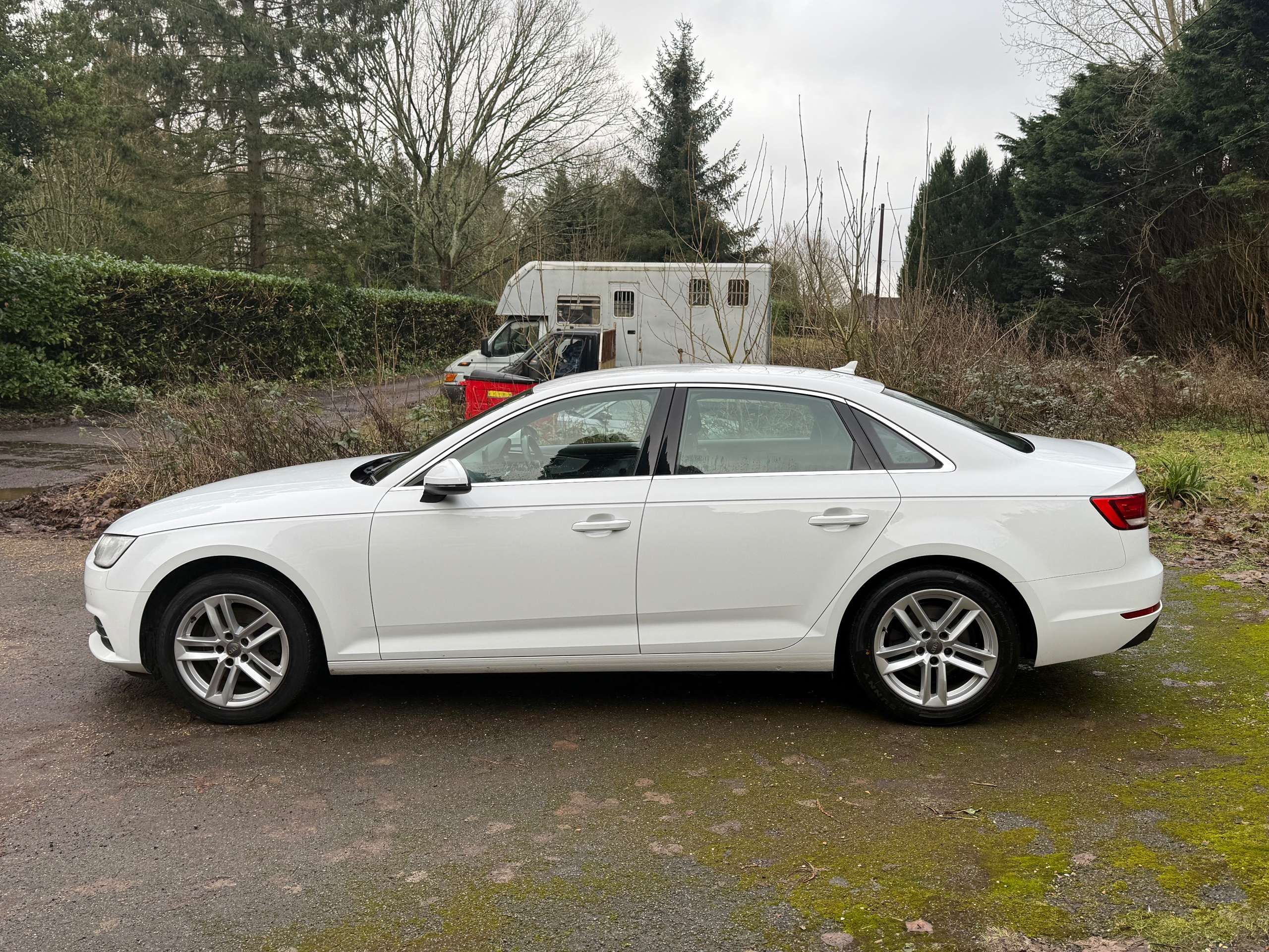 A 2017 AUDI A4 1.4 TFSI Sport Saloon 4dr Petrol Manual Euro 6 (s/s) (150 ps) A 2017 AUDI A4 1.4 TFSI Sport Saloon 4dr Petrol Manual Euro 6 (s/s) (150 ps)