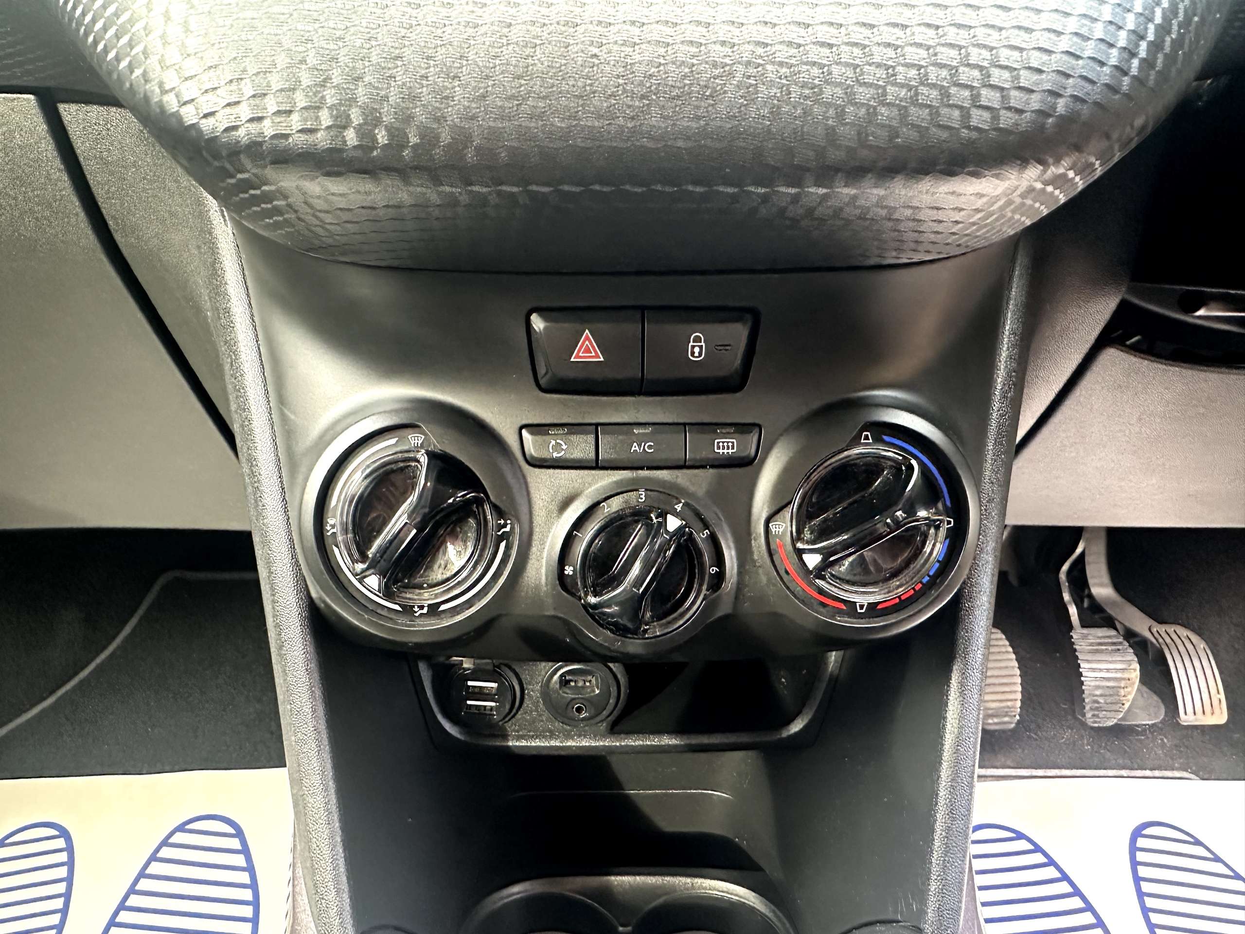 2016 PEUGEOT 2008 2016 PEUGEOT 2008