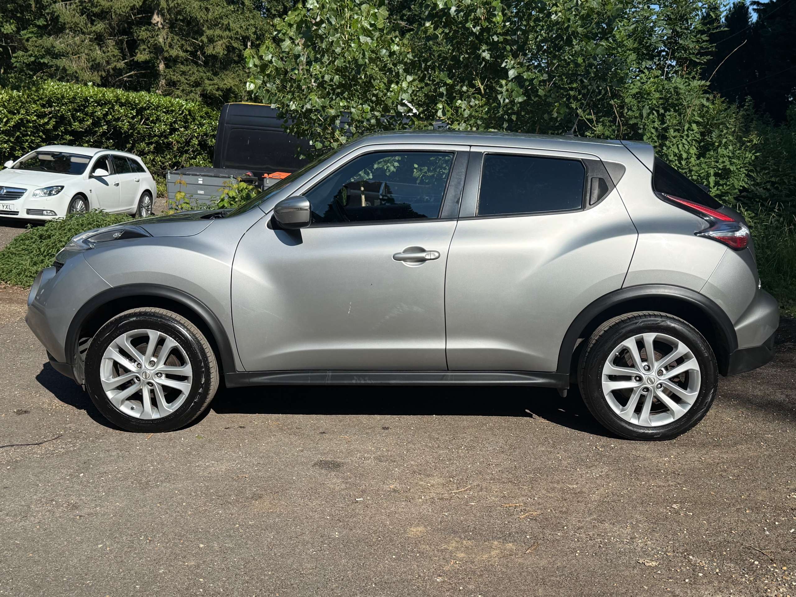 A 2014 NISSAN JUKE 1.5 dCi 8v Acenta Premium SUV 5dr Diesel Manual Euro 5 (s/s) (110 ps) A 2014 NISSAN JUKE 1.5 dCi 8v Acenta Premium SUV 5dr Diesel Manual Euro 5 (s/s) (110 ps)