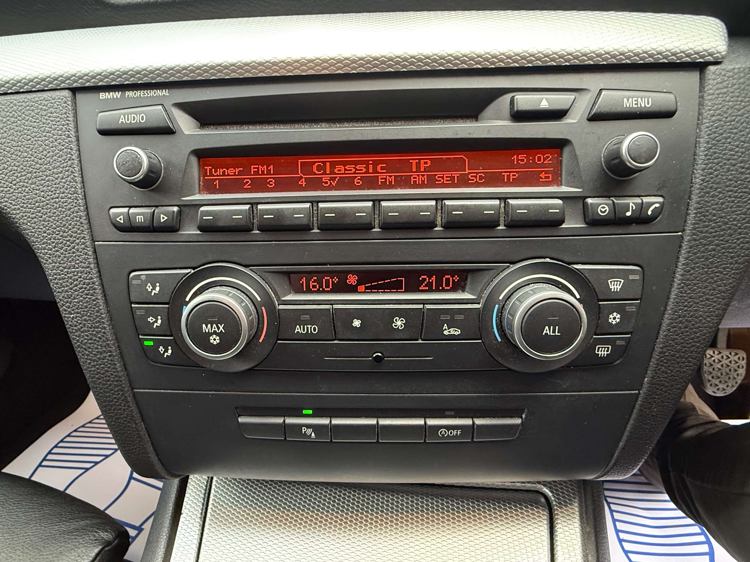 2011 BMW 1 SERIES 2011 BMW 1 SERIES