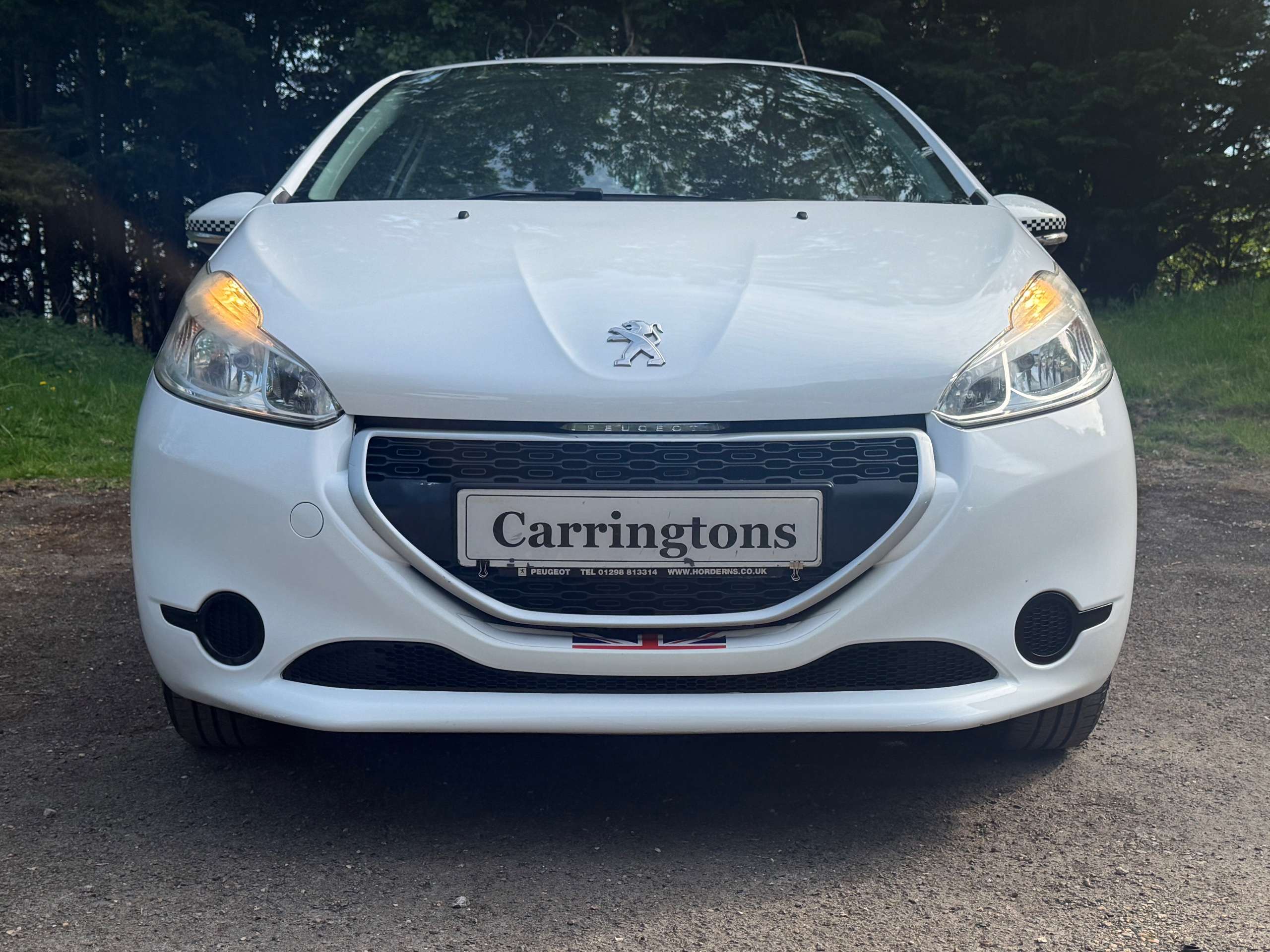 A 2012 PEUGEOT 208 1.0 VTi Access Hatchback 3dr Petrol Manual Euro 5 (68 ps) A 2012 PEUGEOT 208 1.0 VTi Access Hatchback 3dr Petrol Manual Euro 5 (68 ps)