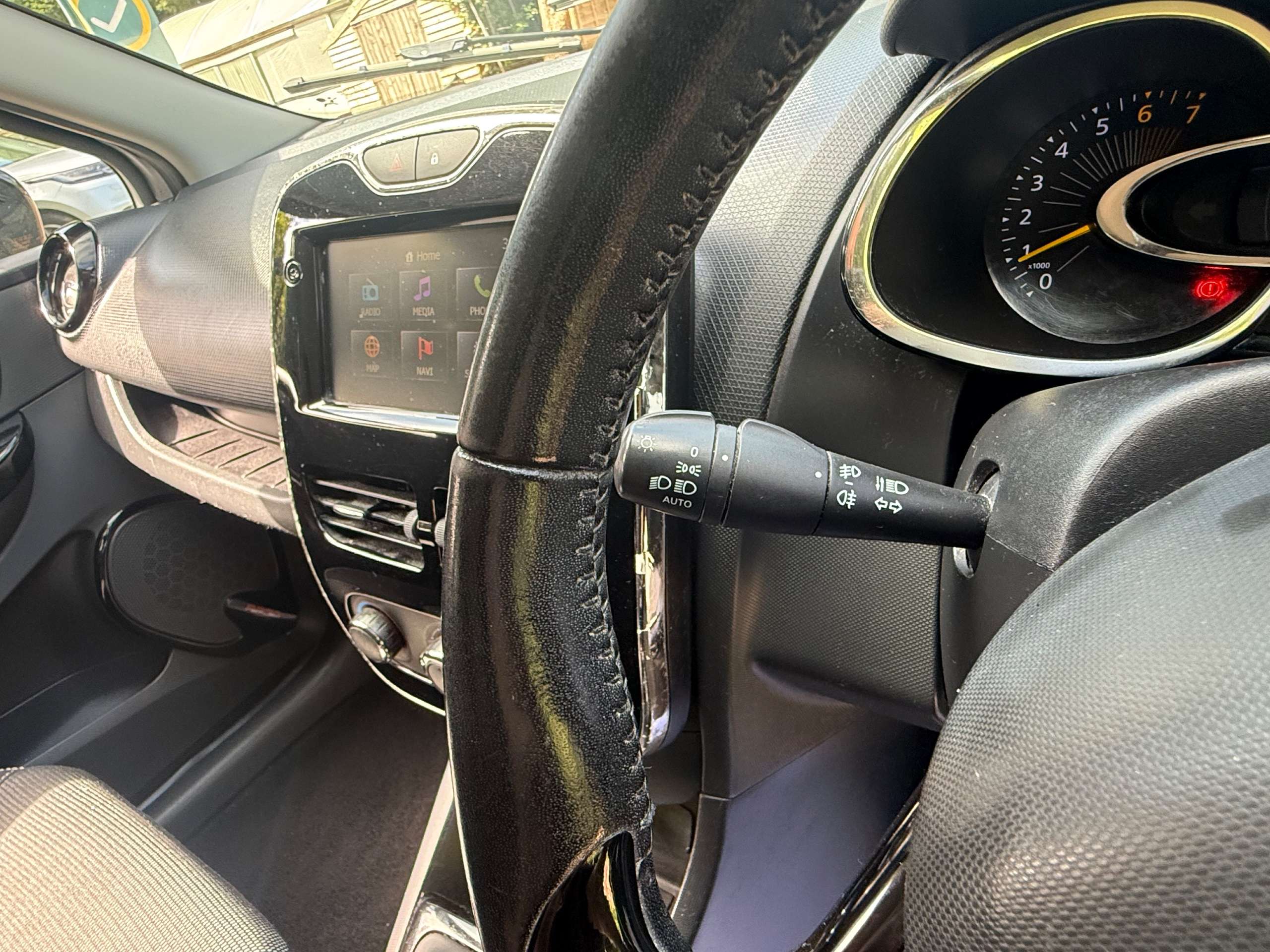 2014 RENAULT CLIO 2014 RENAULT CLIO