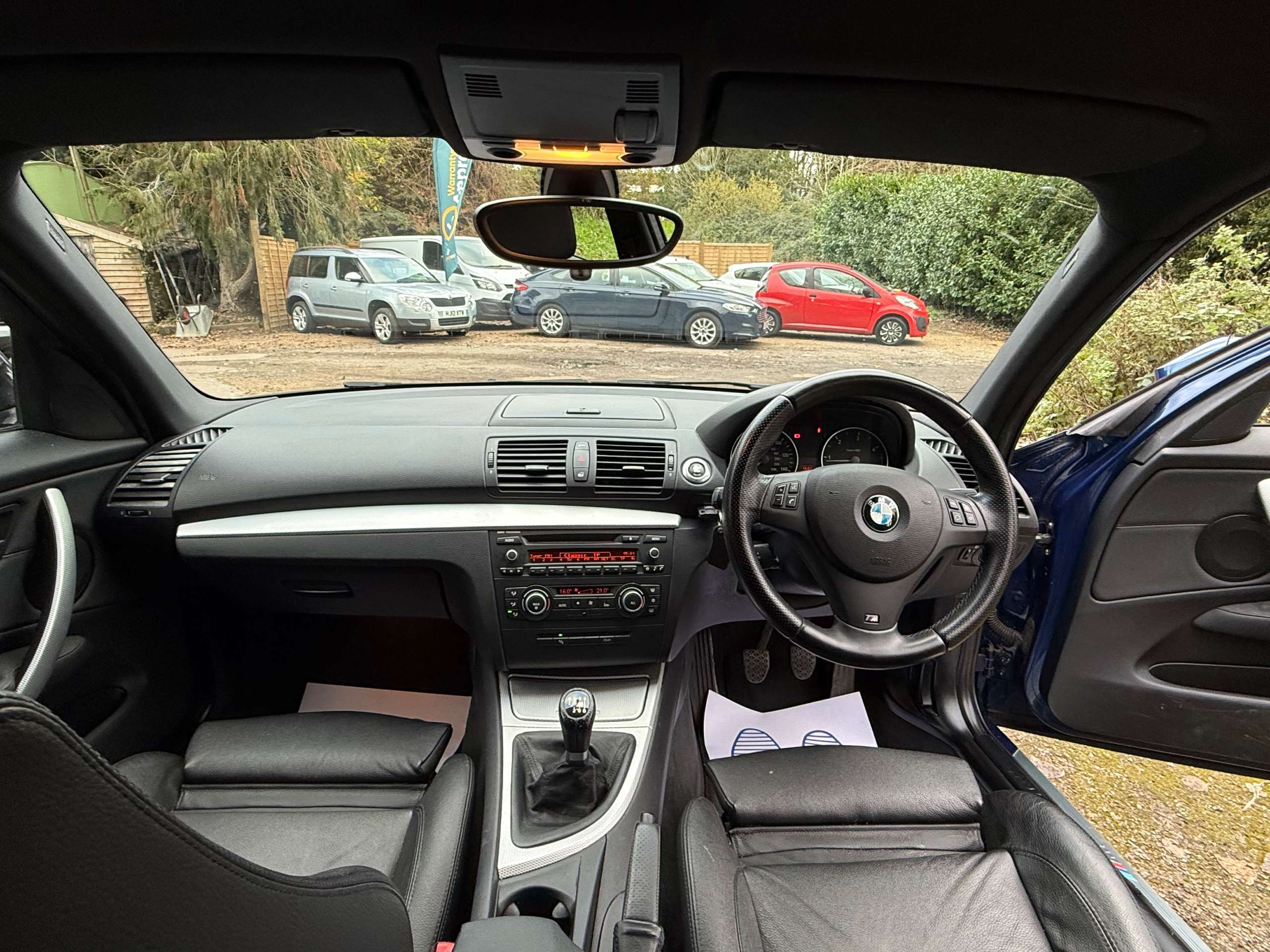 2011 BMW 1 SERIES 2011 BMW 1 SERIES