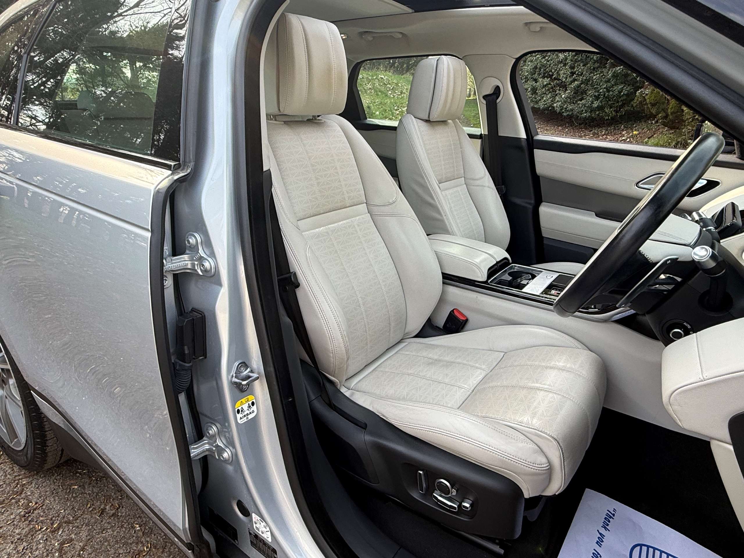 2021 LAND ROVER RANGE ROVER VELAR 2021 LAND ROVER RANGE ROVER VELAR