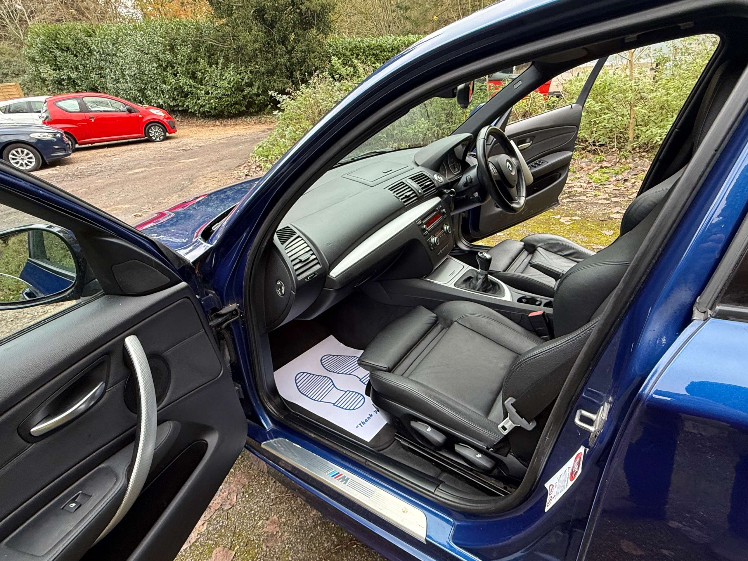 2011 BMW 1 SERIES 2011 BMW 1 SERIES