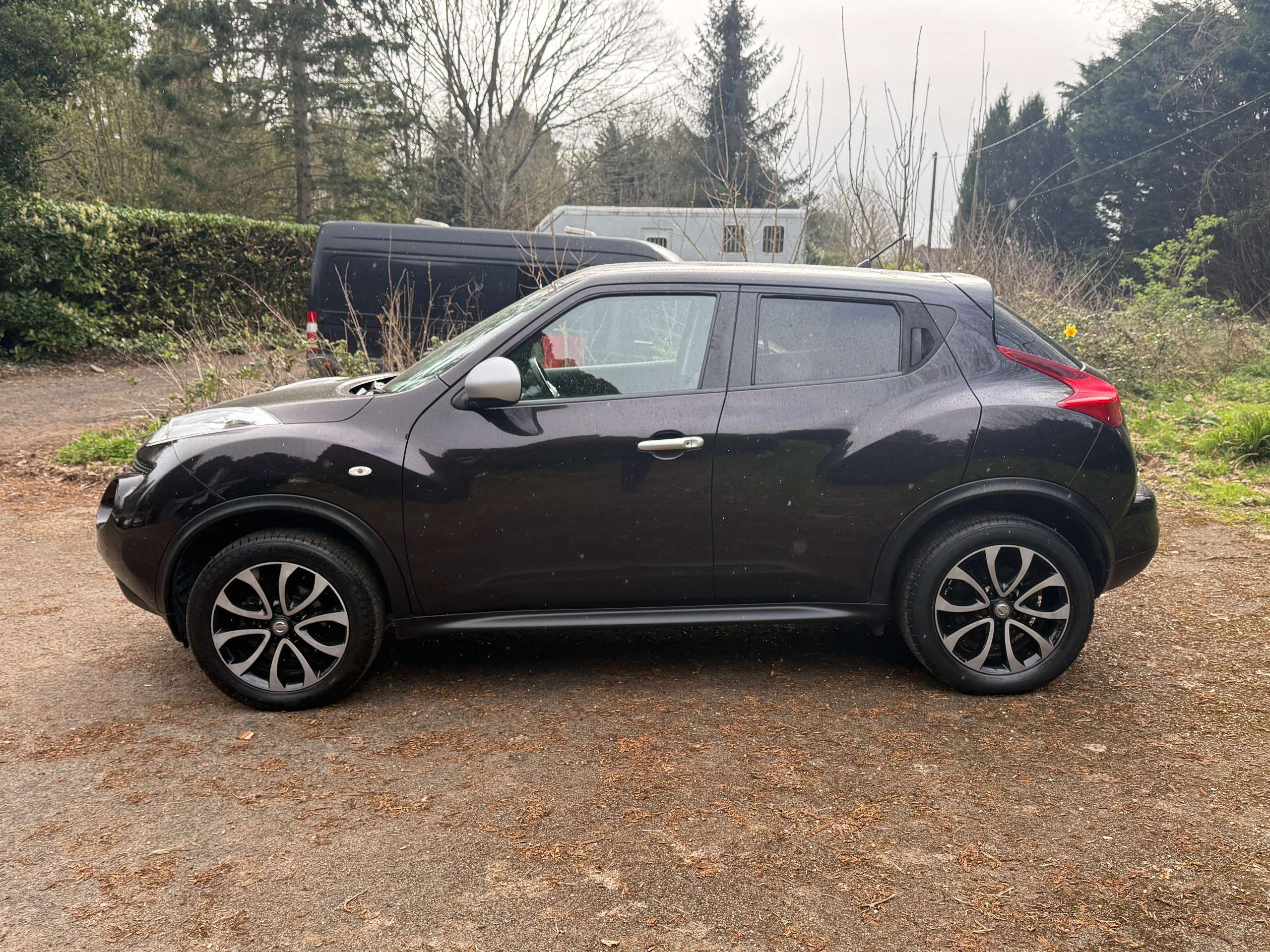 A 2012 NISSAN JUKE 1.5 dCi 8v Shiro SUV 5dr Diesel Manual Euro 5 (110 ps) A 2012 NISSAN JUKE 1.5 dCi 8v Shiro SUV 5dr Diesel Manual Euro 5 (110 ps)
