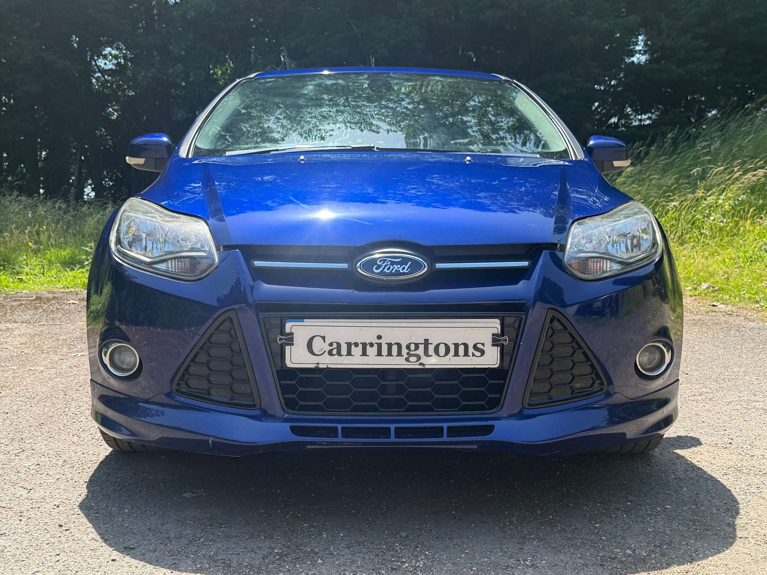 A 2014 FORD FOCUS 1.0T EcoBoost Zetec S Hatchback 5dr Petrol Manual Euro 5 (s/s) (125 ps) A 2014 FORD FOCUS 1.0T EcoBoost Zetec S Hatchback 5dr Petrol Manual Euro 5 (s/s) (125 ps)