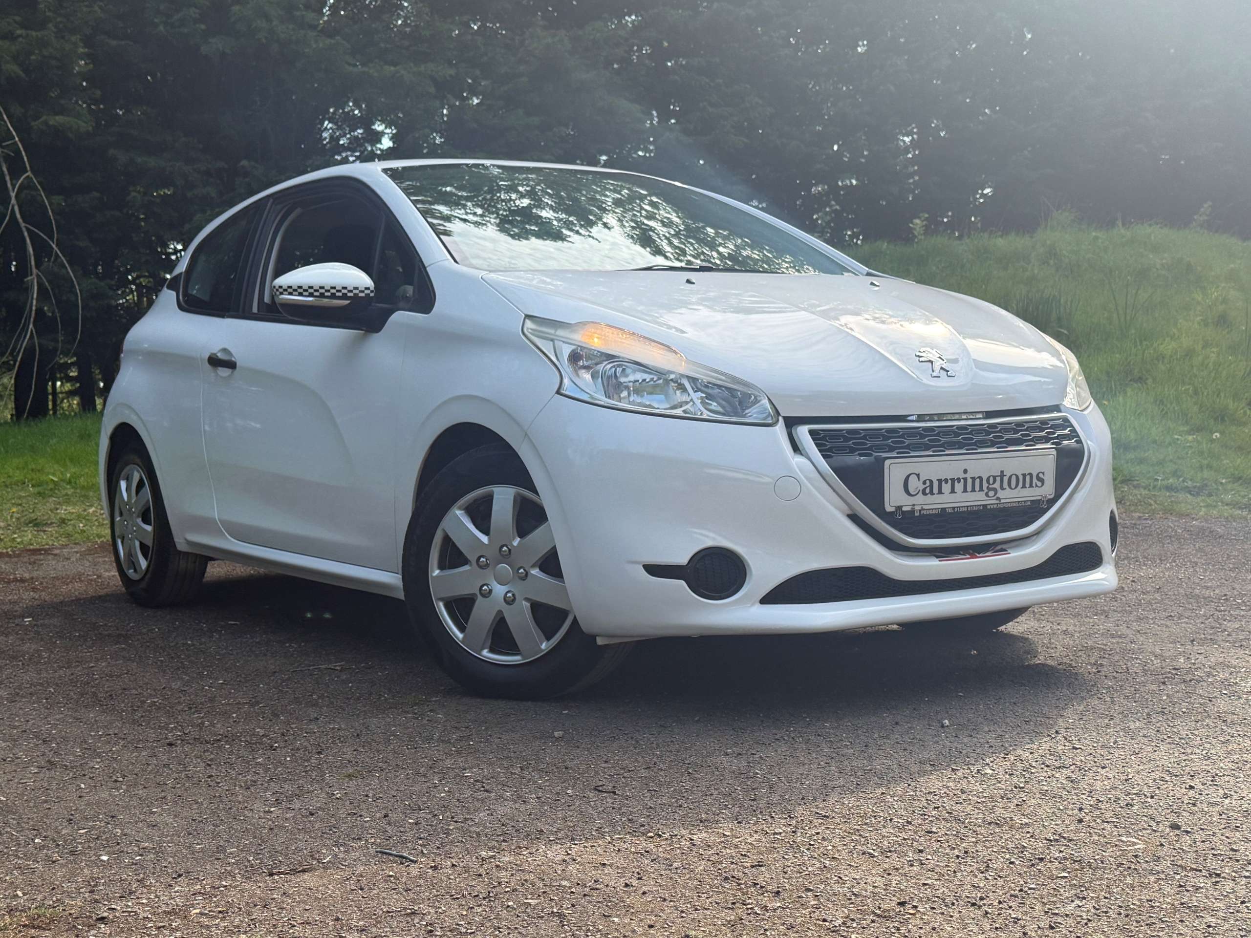 A 2012 PEUGEOT 208 1.0 VTi Access Hatchback 3dr Petrol Manual Euro 5 (68 ps) A 2012 PEUGEOT 208 1.0 VTi Access Hatchback 3dr Petrol Manual Euro 5 (68 ps)