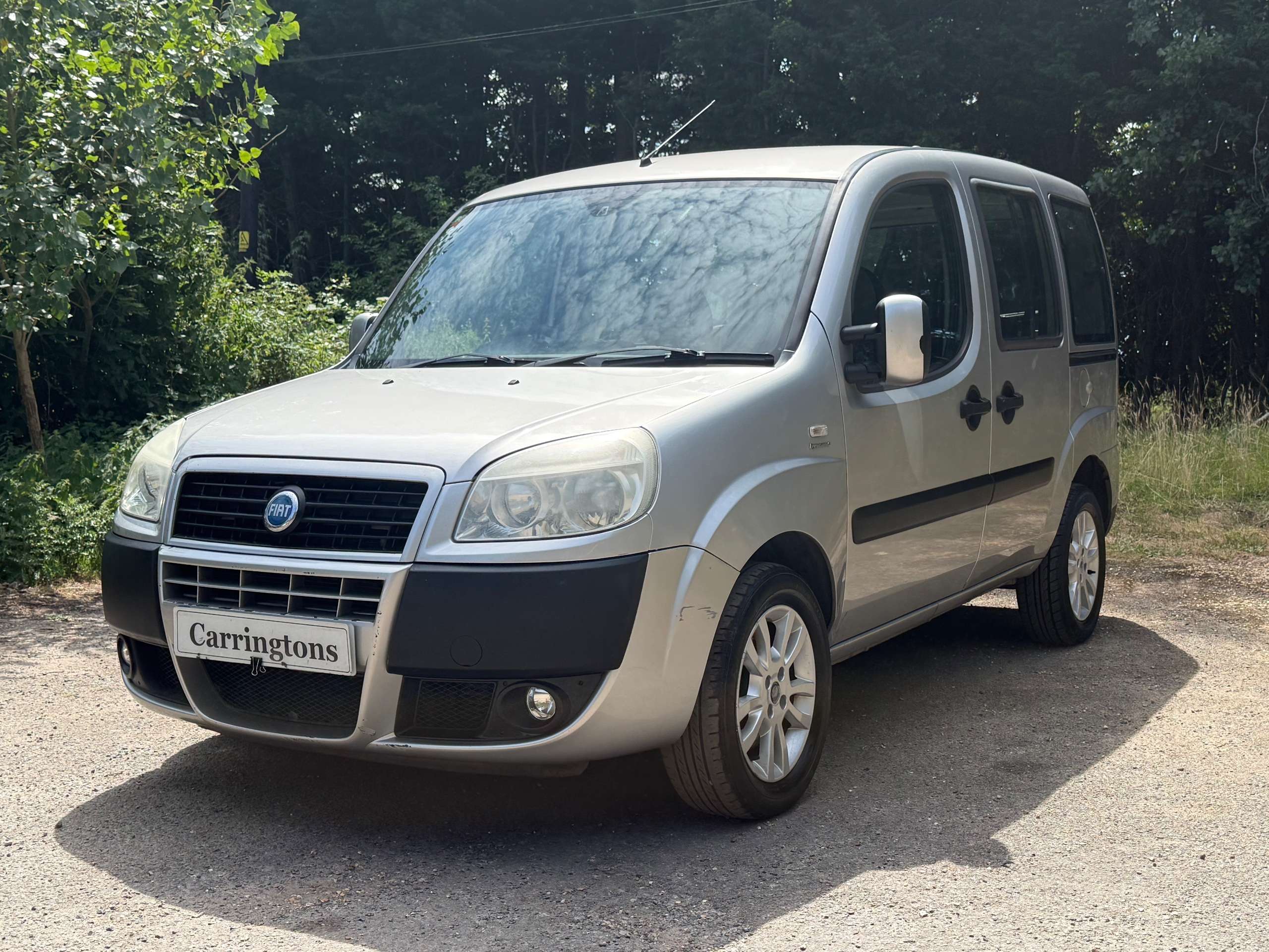 A 2007 FIAT DOBLO 1.4 Dynamic Estate 5dr Petrol Manual (174 g/km, 77 bhp) A 2007 FIAT DOBLO 1.4 Dynamic Estate 5dr Petrol Manual (174 g/km, 77 bhp)