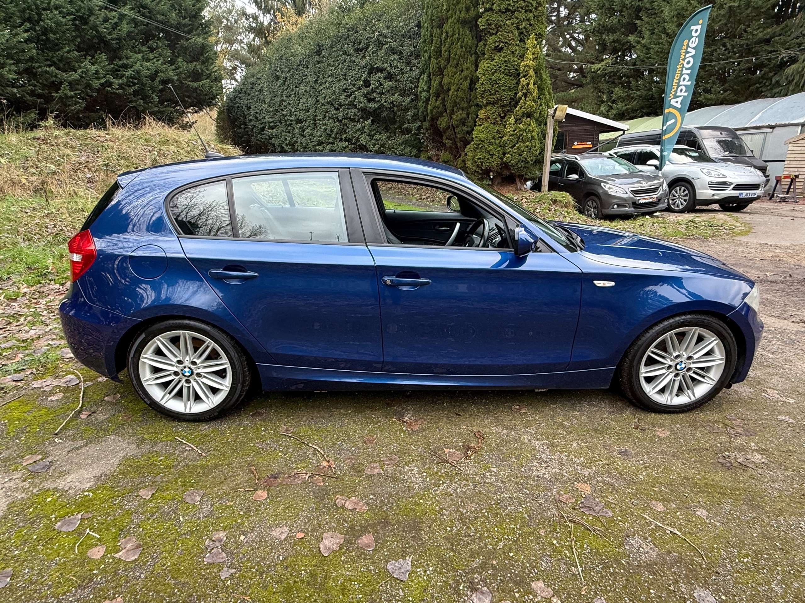2011 BMW 1 SERIES 2011 BMW 1 SERIES