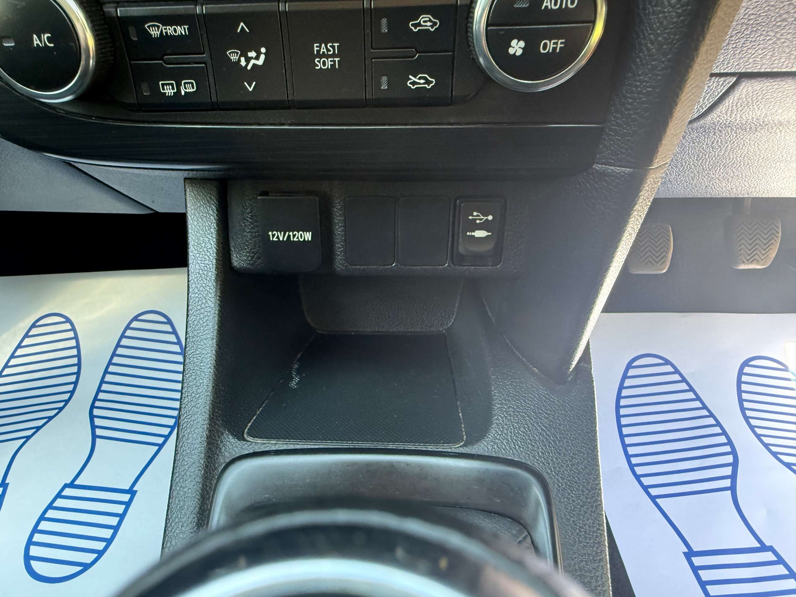 2015 TOYOTA AURIS 2015 TOYOTA AURIS