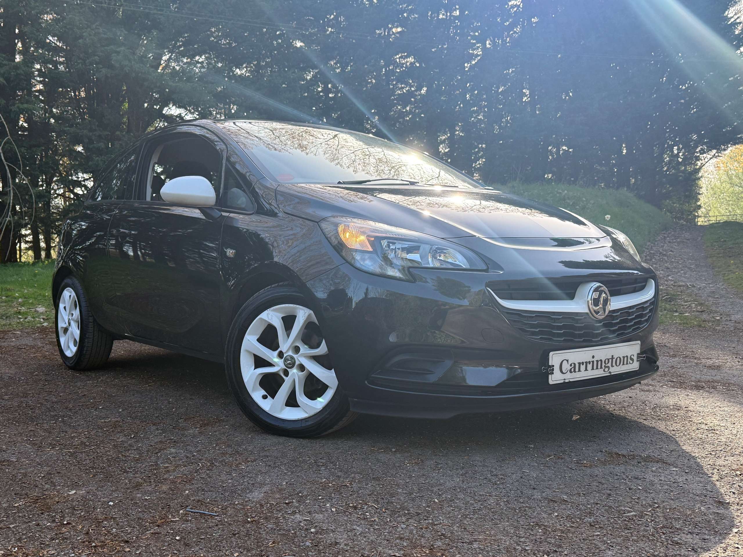 A 2015 VAUXHALL CORSA 1.2i Sting Hatchback 3dr Petrol Manual Euro 6 (70 ps) A 2015 VAUXHALL CORSA 1.2i Sting Hatchback 3dr Petrol Manual Euro 6 (70 ps)