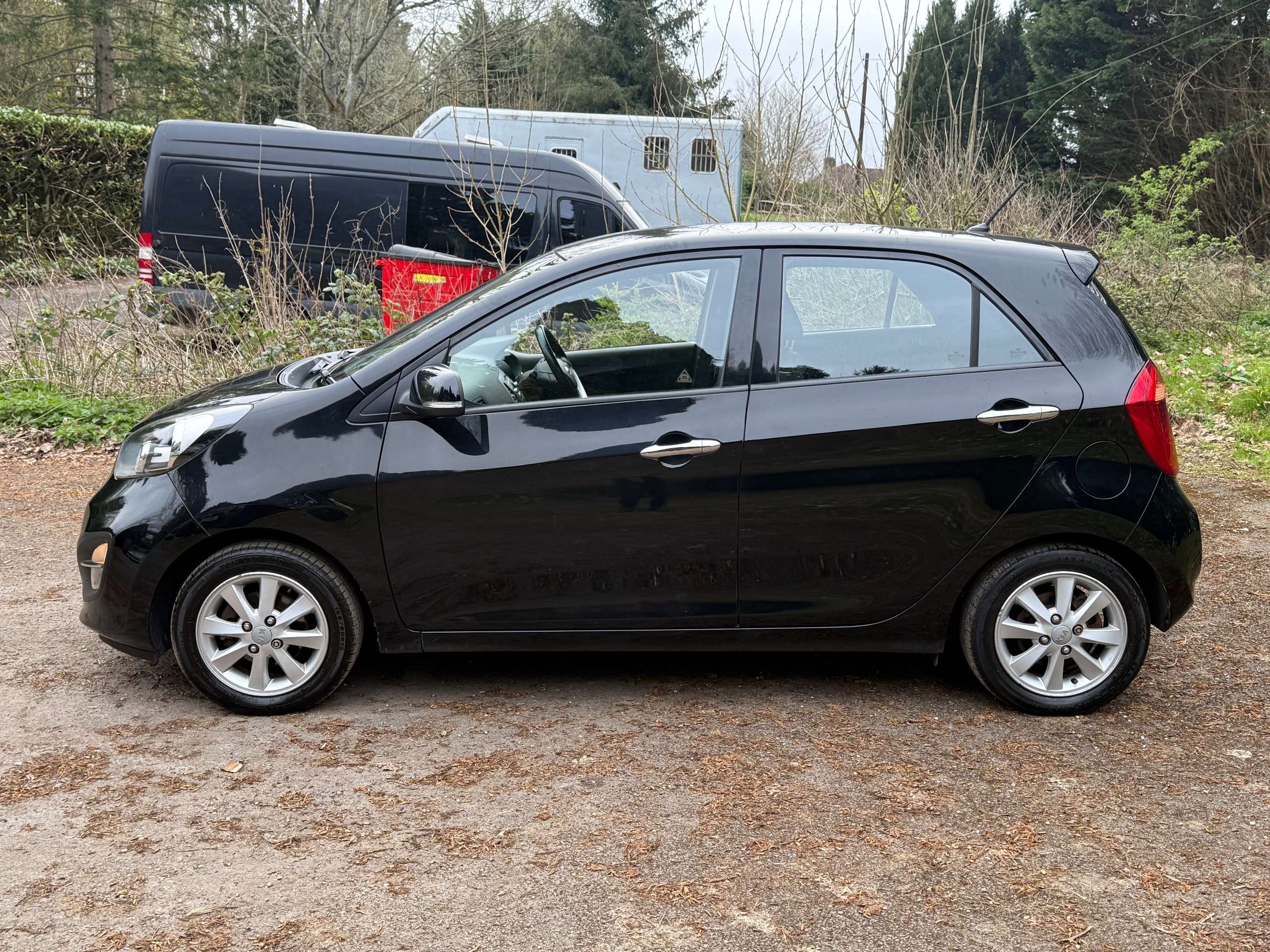 A 2012 KIA PICANTO 1.25 EcoDynamics 2 Hatchback 5dr Petrol Manual Euro 5 (s/s) (84 bhp) A 2012 KIA PICANTO 1.25 EcoDynamics 2 Hatchback 5dr Petrol Manual Euro 5 (s/s) (84 bhp)