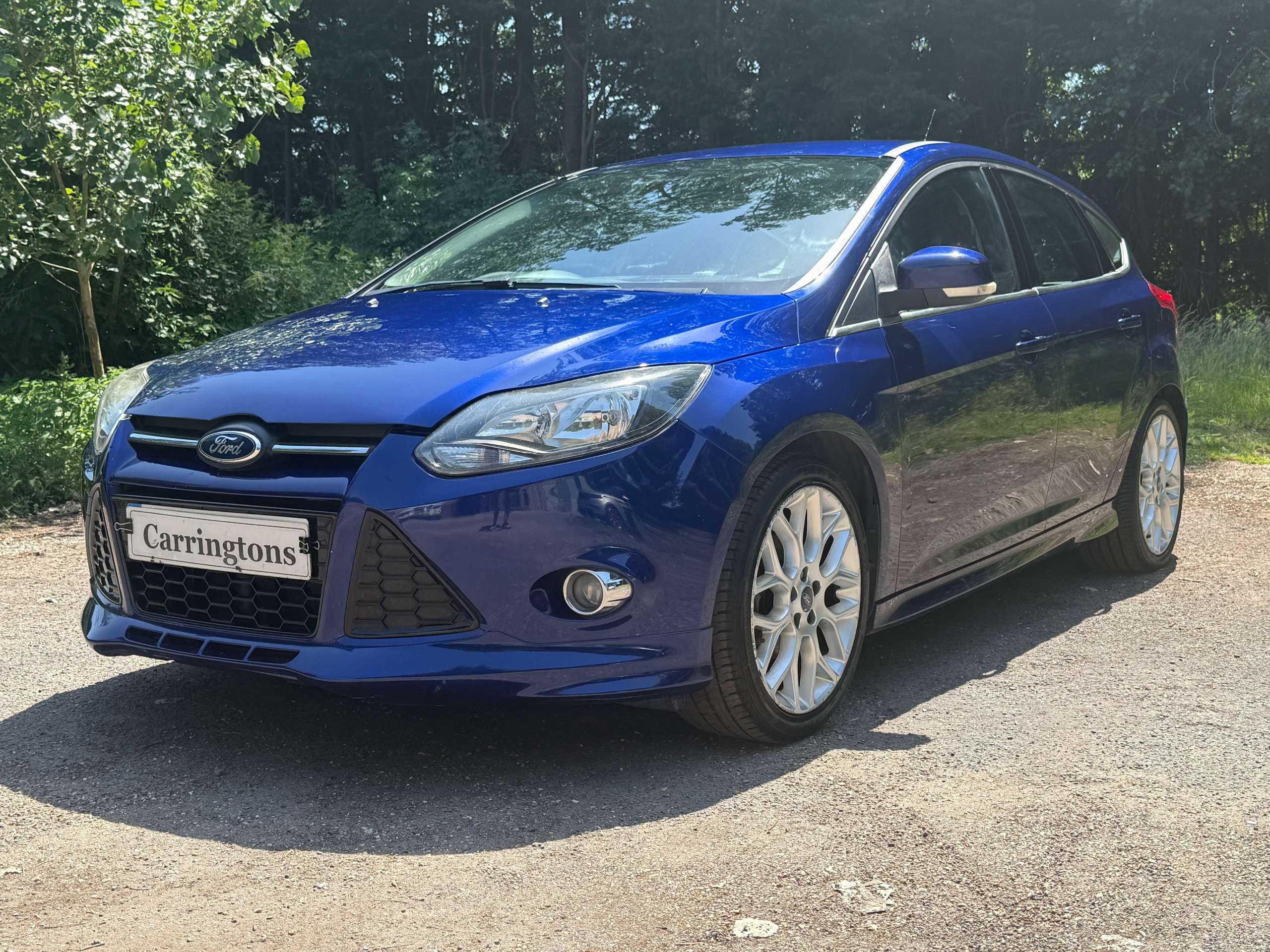 A 2014 FORD FOCUS 1.0T EcoBoost Zetec S Hatchback 5dr Petrol Manual Euro 5 (s/s) (125 ps) A 2014 FORD FOCUS 1.0T EcoBoost Zetec S Hatchback 5dr Petrol Manual Euro 5 (s/s) (125 ps)