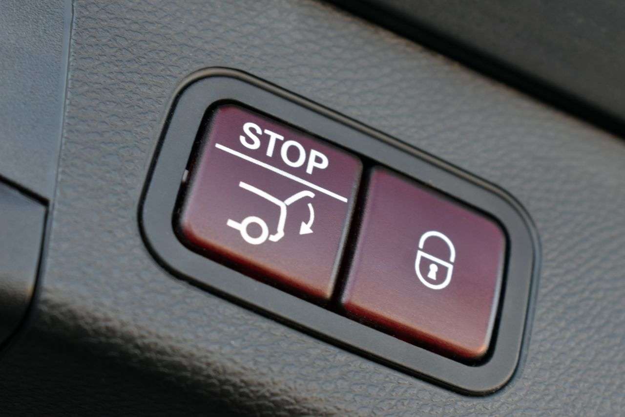 2017 MERCEDES-BENZ C-CLASS 2017 MERCEDES-BENZ C-CLASS