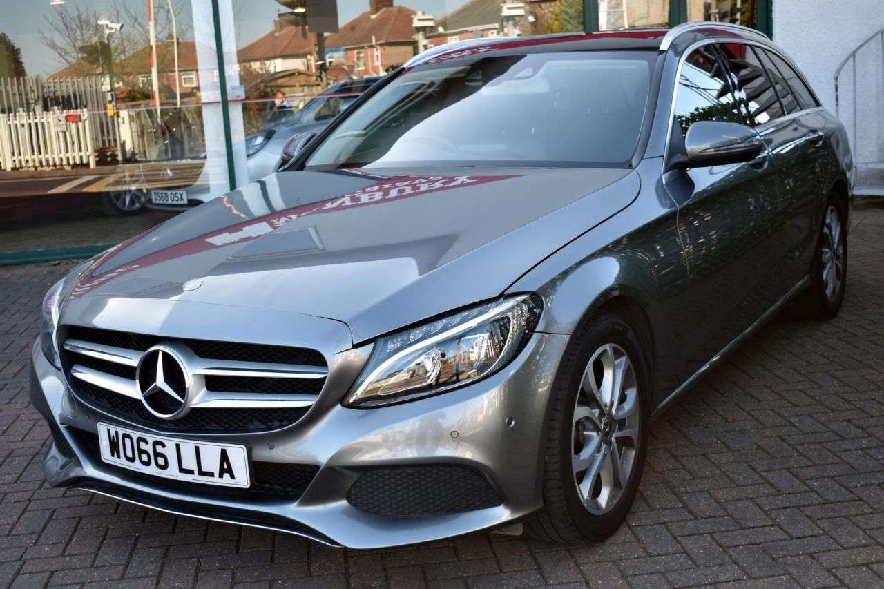 A 2017 MERCEDES-BENZ C-CLASS C200d SPORT PREMIUM ESTATE 7G-TRONIC AUTO 134 BHP (EURO 6) Memory Pack / Pa A 2017 MERCEDES-BENZ C-CLASS C200d SPORT PREMIUM ESTATE 7G-TRONIC AUTO 134 BHP (EURO 6) Memory Pack / Pa