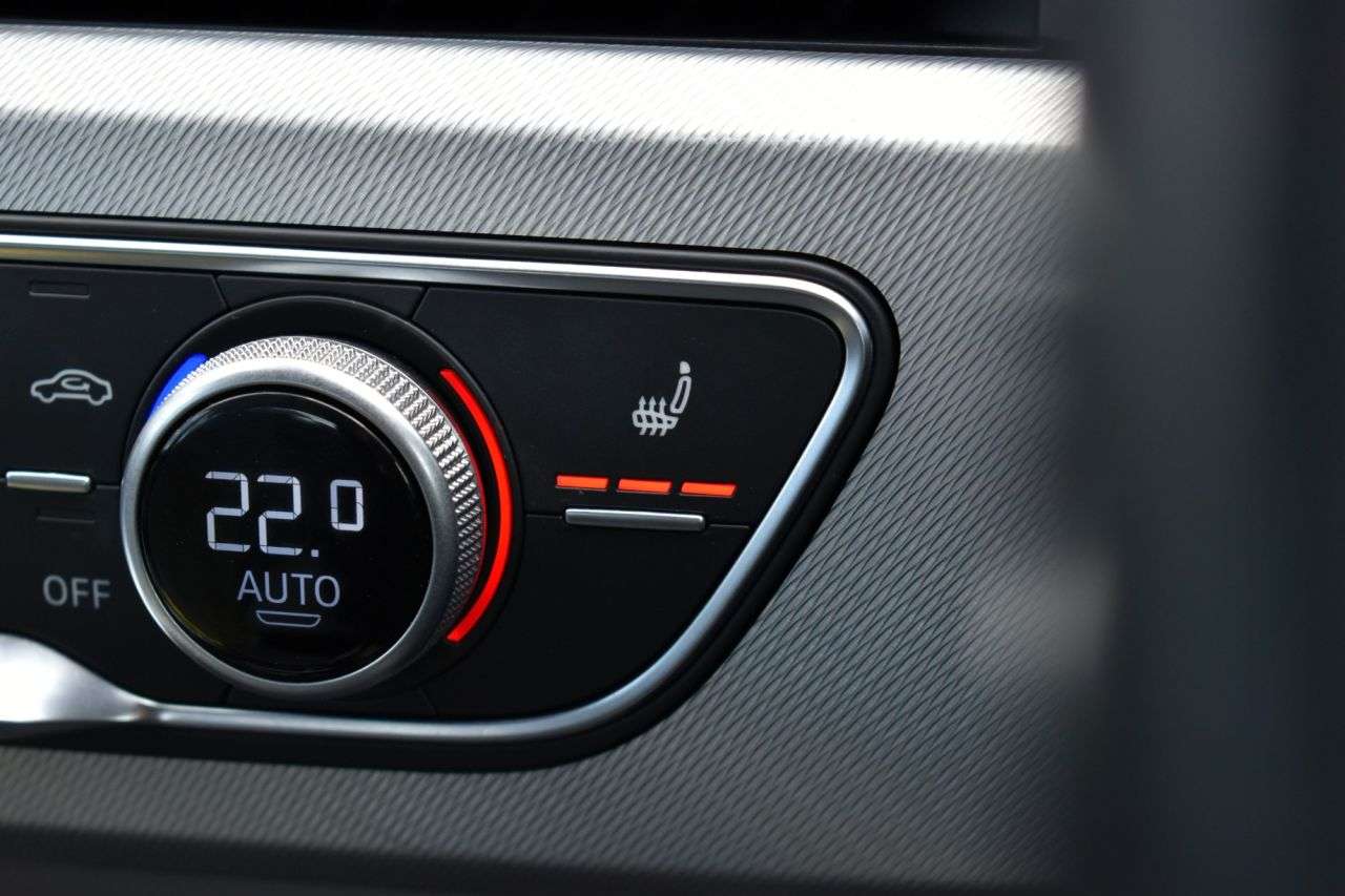 2018 AUDI A4 2018 AUDI A4