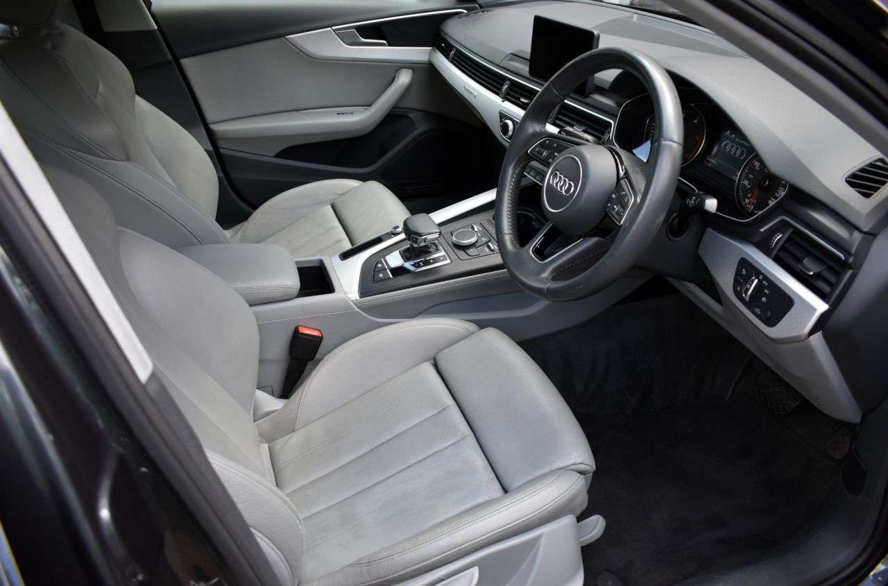 2018 AUDI A4 2018 AUDI A4