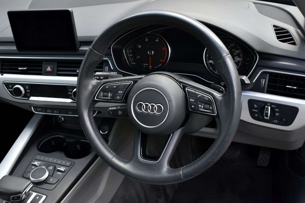 2018 AUDI A4 2018 AUDI A4