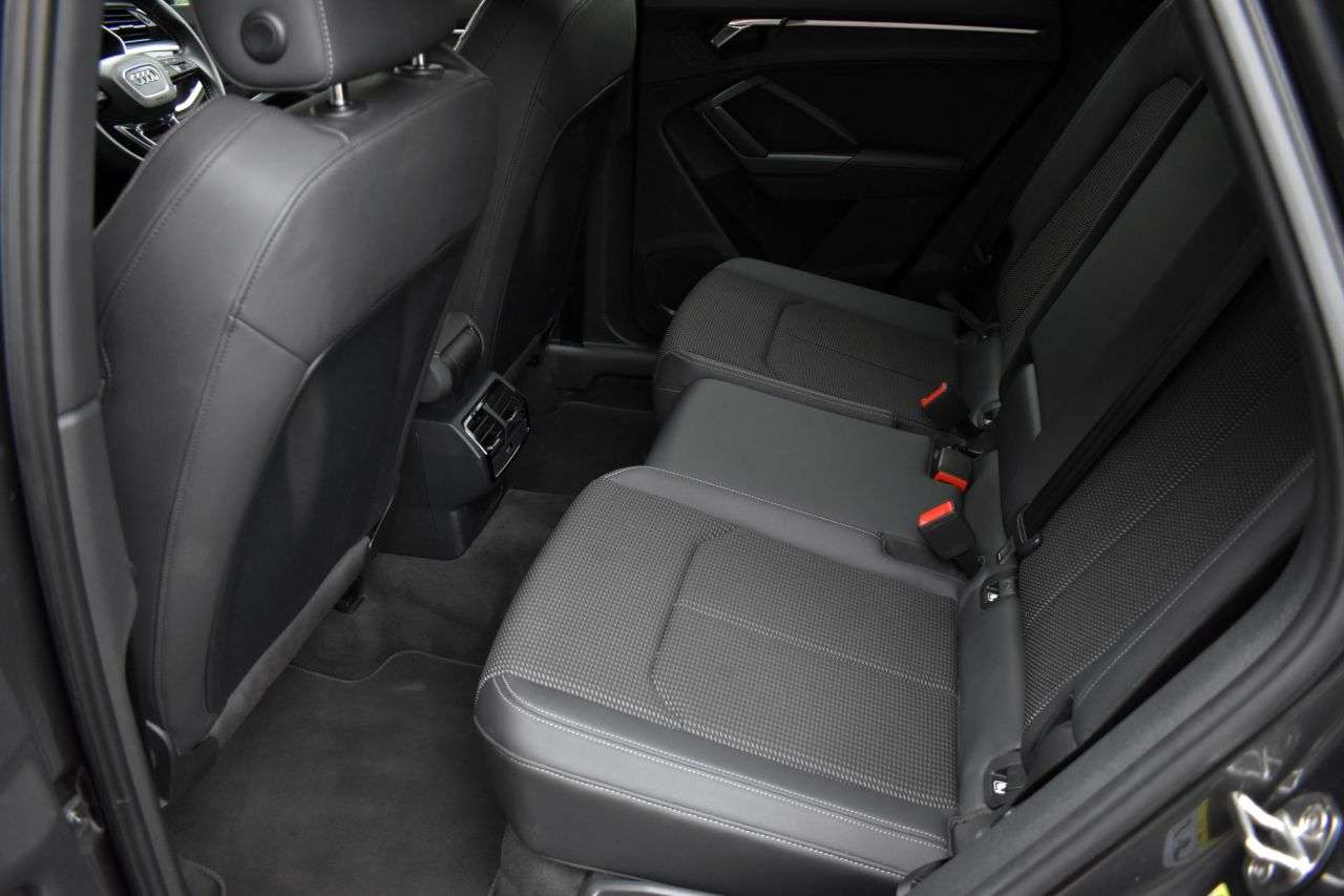 2019 AUDI Q3 2019 AUDI Q3